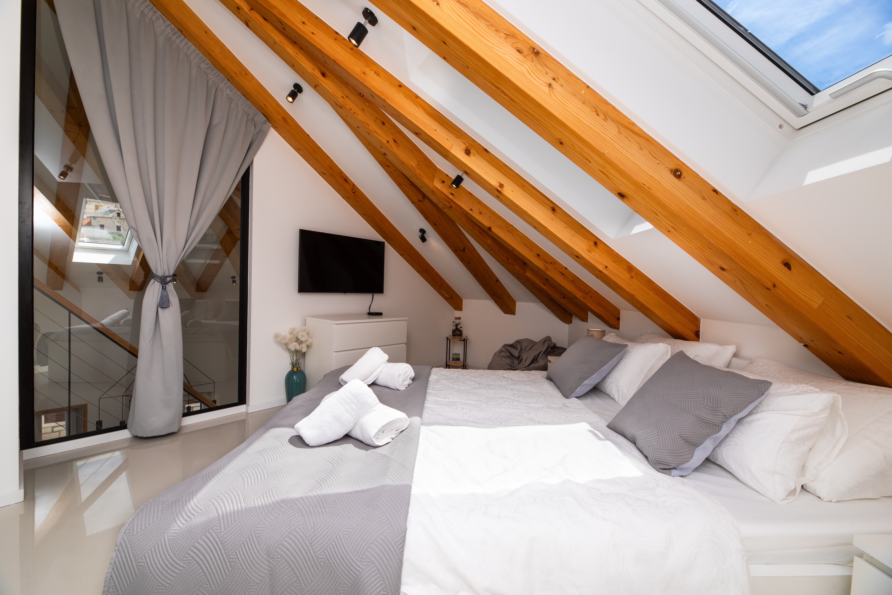 Two bedroom apartment with balcony Pučišća, Brač  A-a