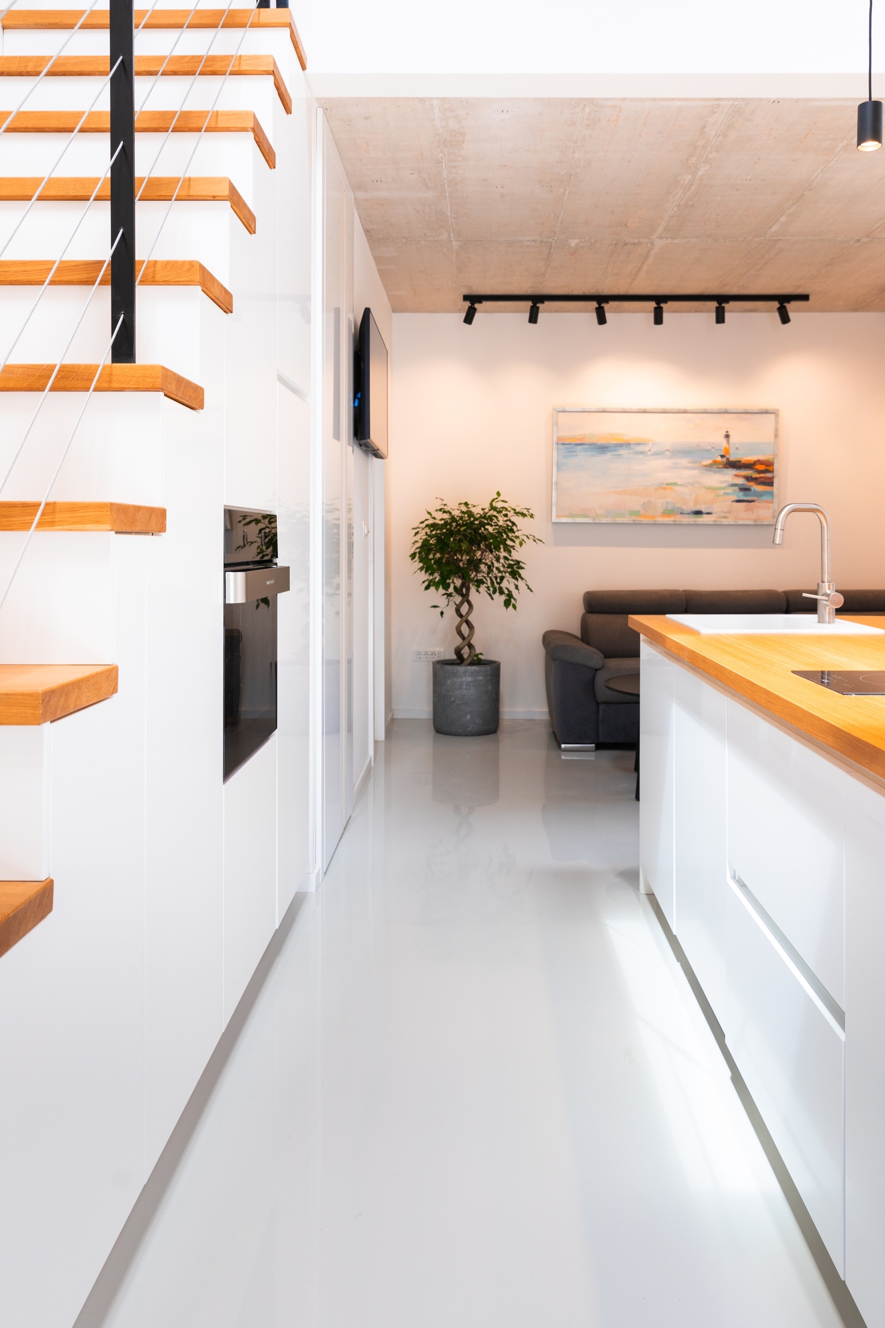 Two bedroom apartment with balcony Pučišća, Brač  A-a