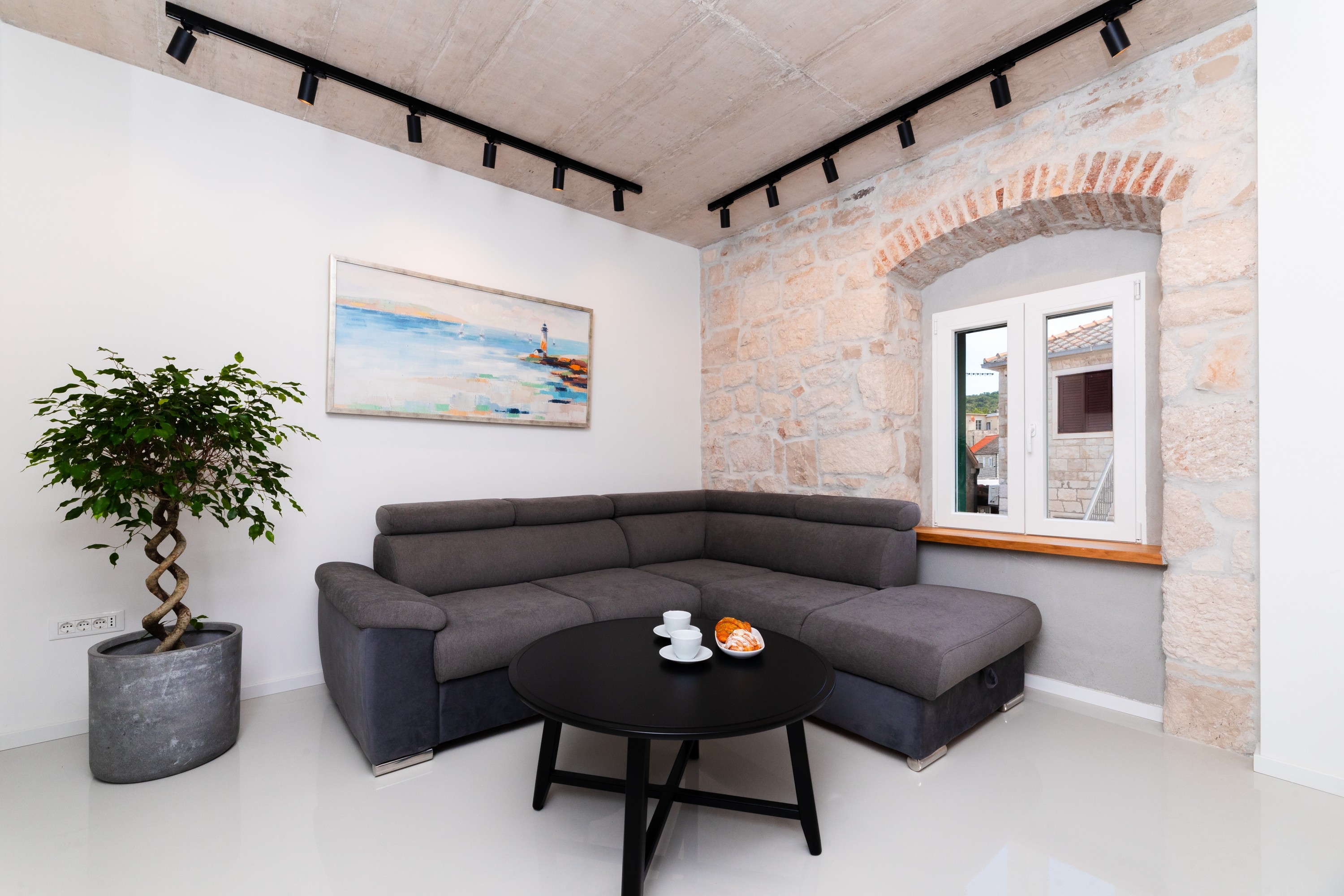 Two bedroom apartment with balcony Pučišća, Brač  A-a