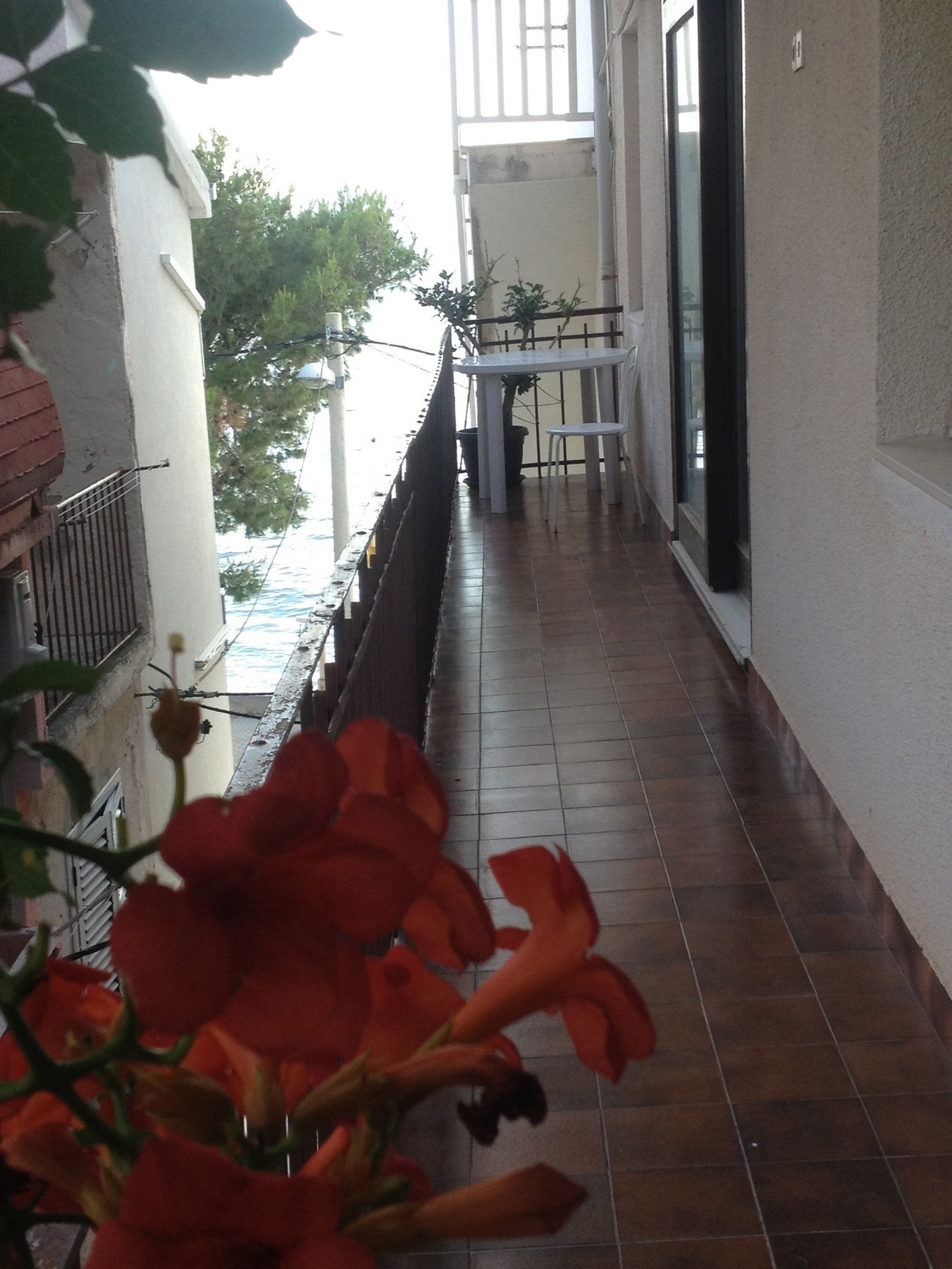 Three bedroom apartment near beach Drašnice, Makarska  A-b