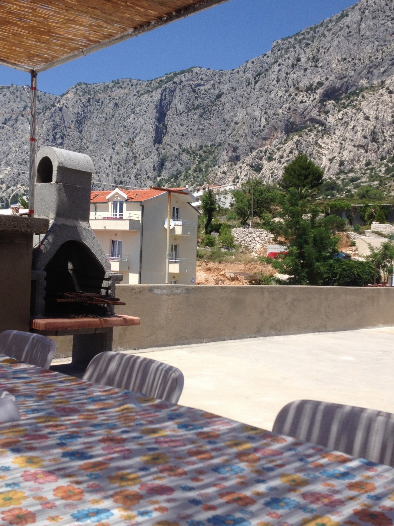 Three bedroom apartment near beach Drašnice, Makarska  A-b