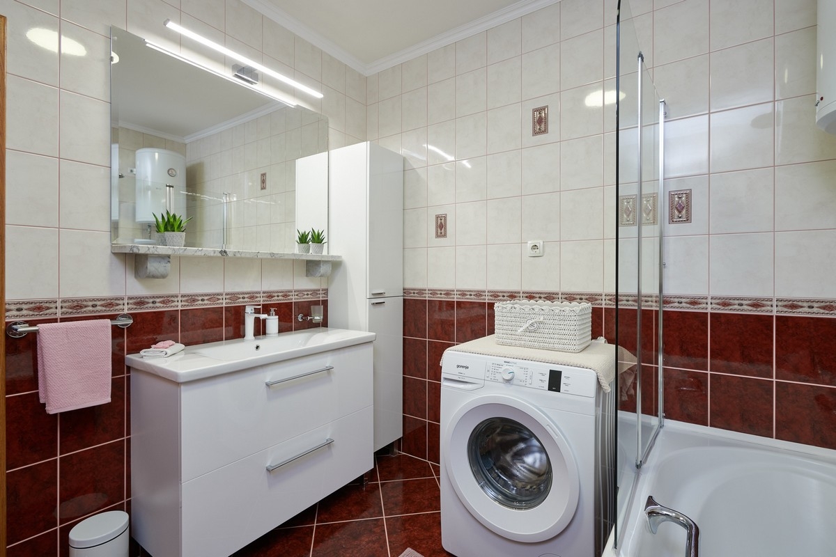 Three bedroom apartment with balcony and sea view Uskoplje, Dubrovnik  A-a