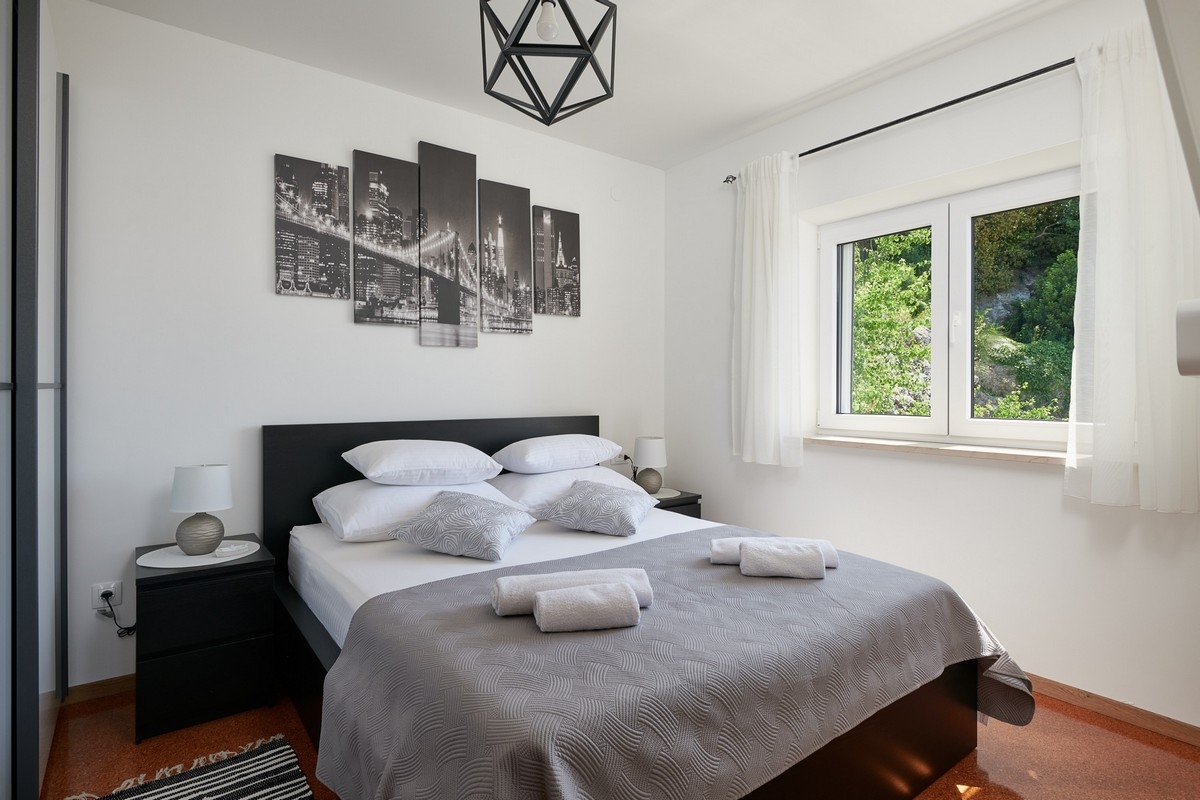 Three bedroom apartment with balcony and sea view Uskoplje, Dubrovnik  A-a