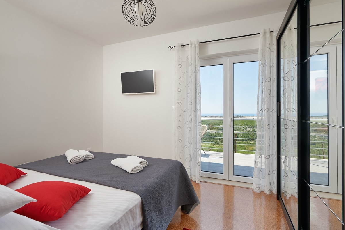 Three bedroom apartment with balcony and sea view Uskoplje, Dubrovnik  A-a