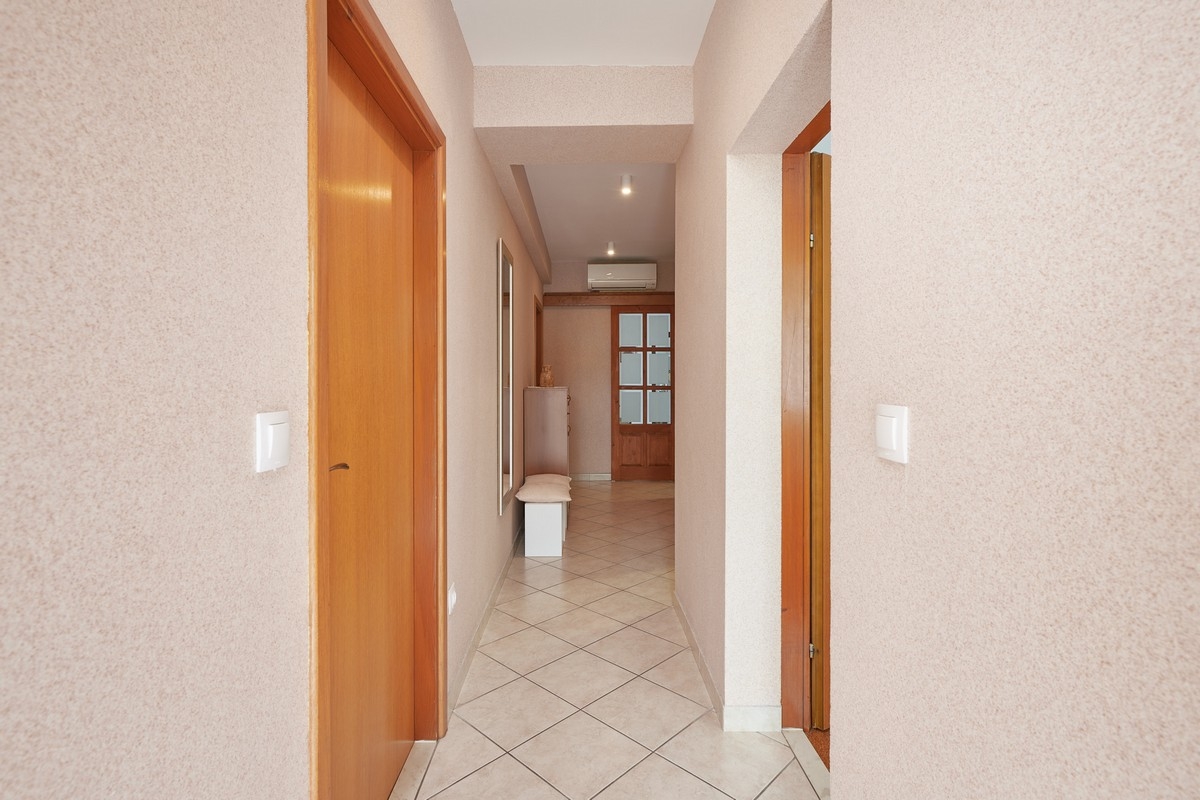 Three bedroom apartment with balcony and sea view Uskoplje, Dubrovnik  A-a