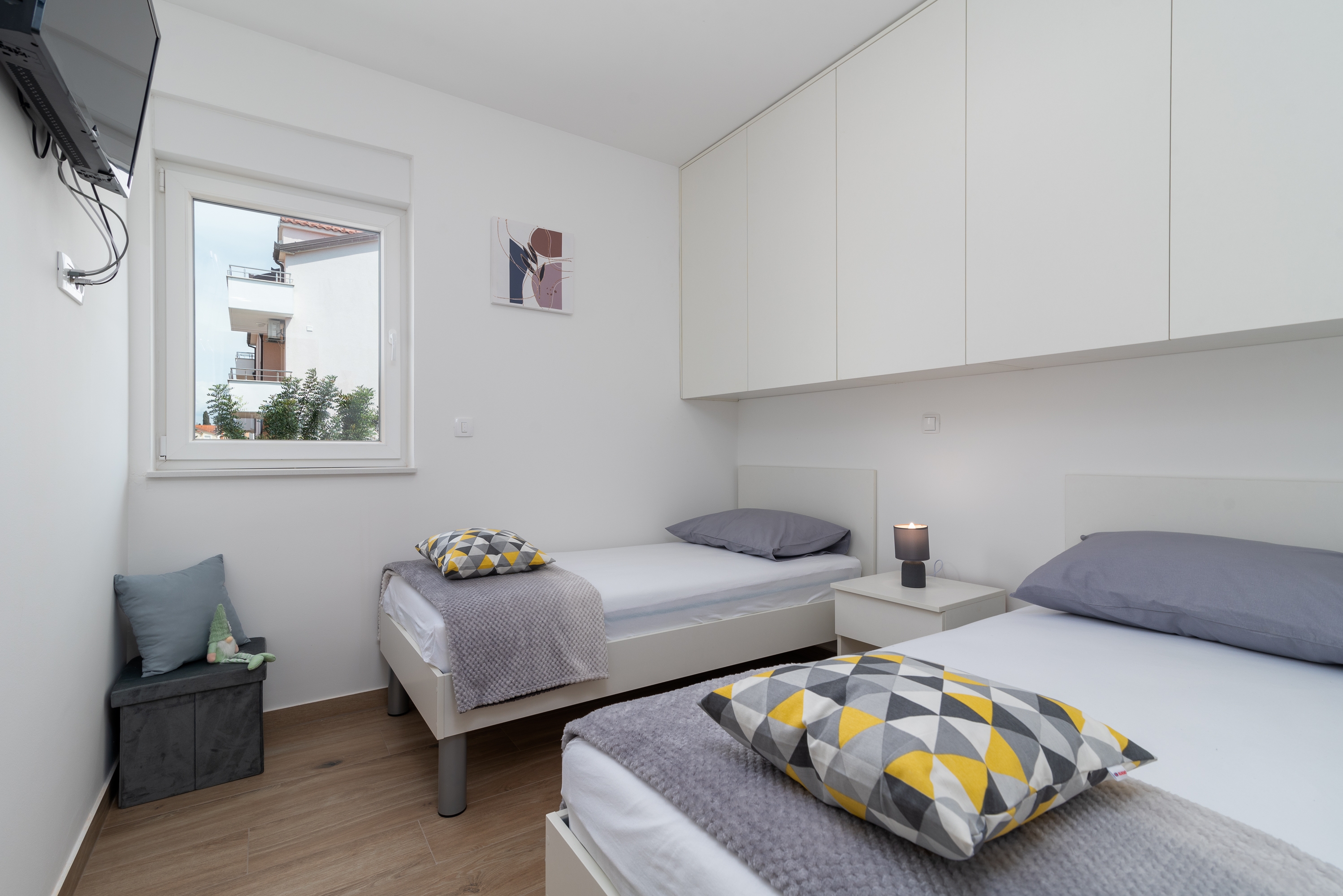 Two bedroom apartment with terrace Trogir  A-a