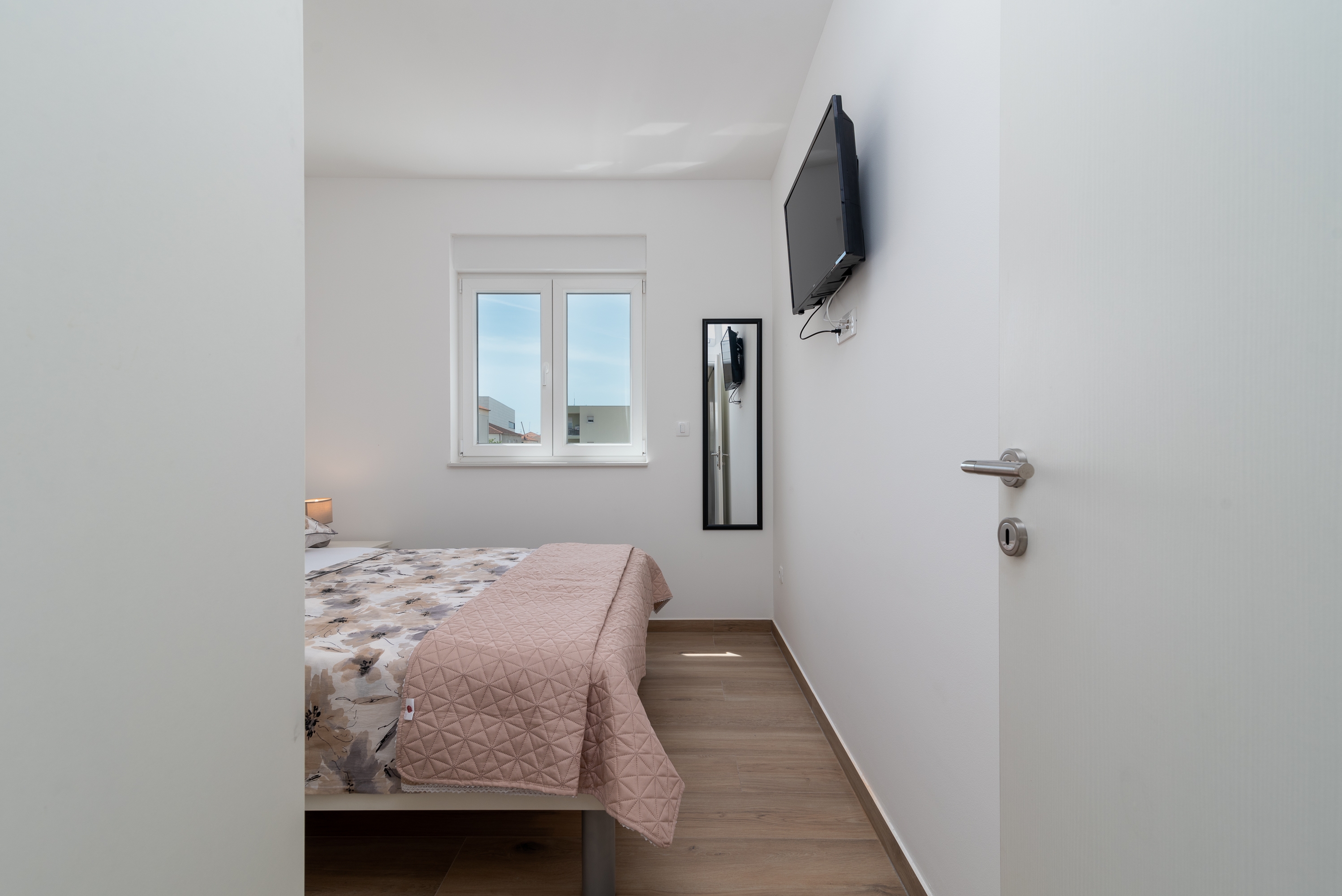 Two bedroom apartment with terrace Trogir  A-a