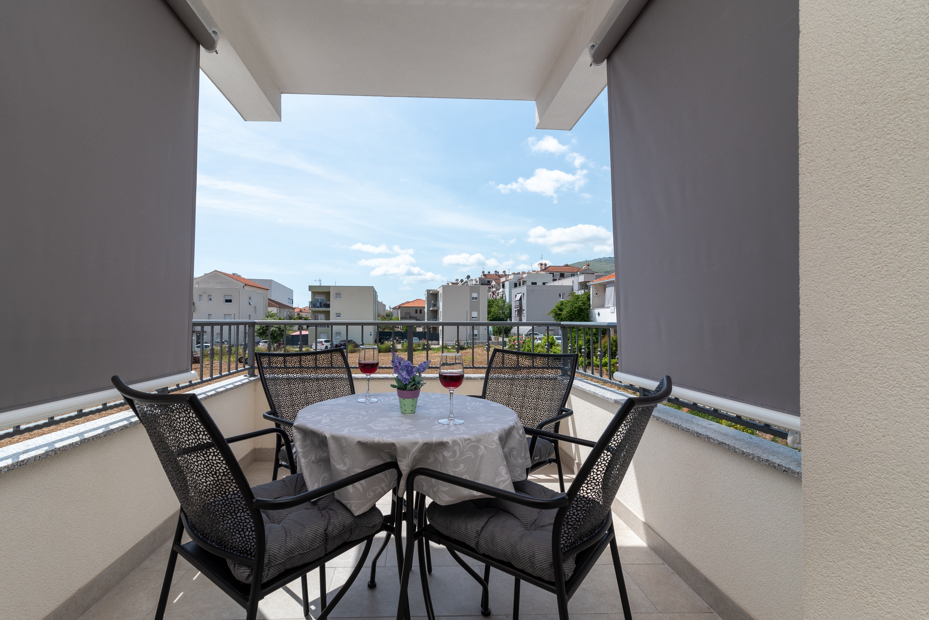 Two bedroom apartment with terrace Trogir  A-a