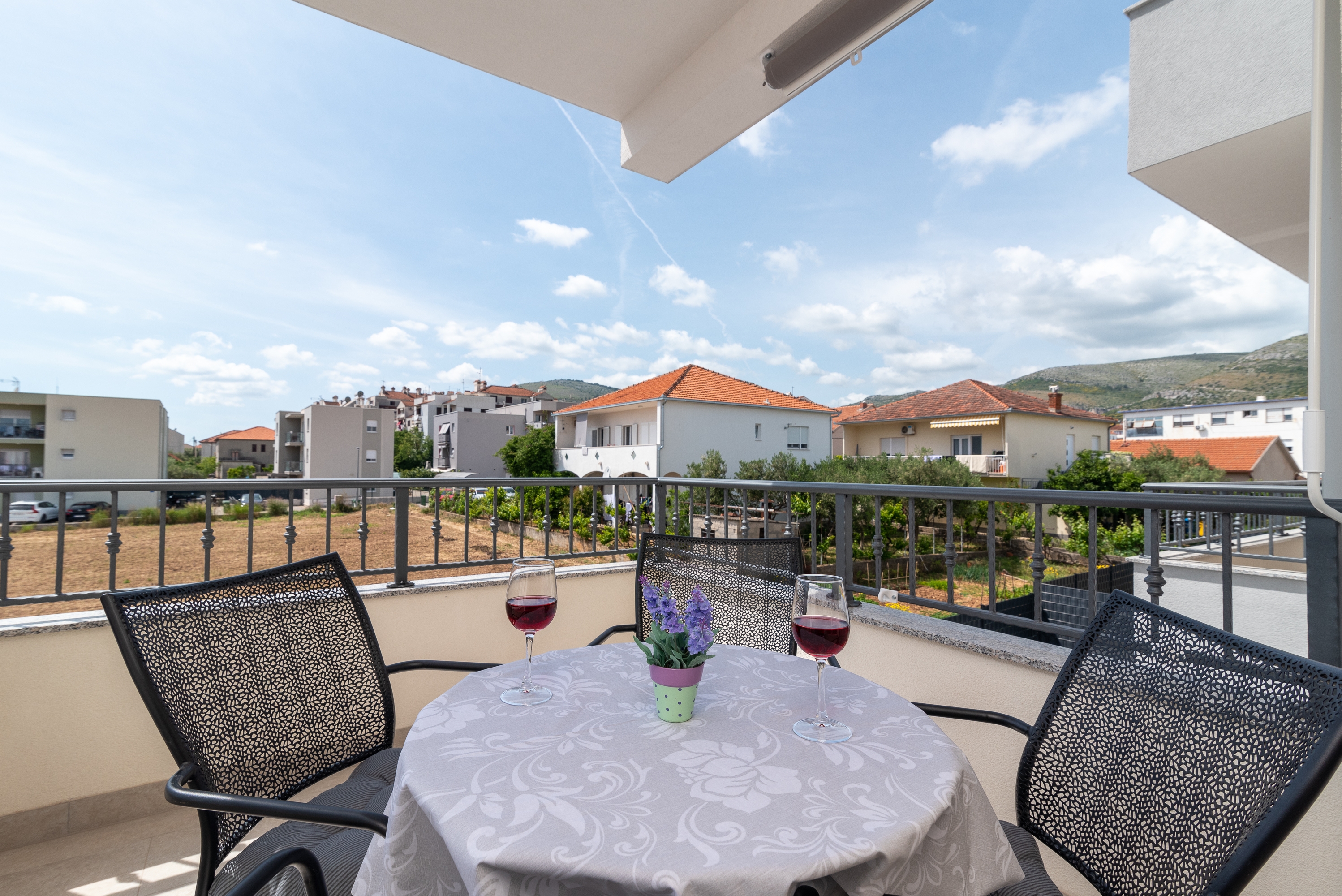 Two bedroom apartment with terrace Trogir  A-a