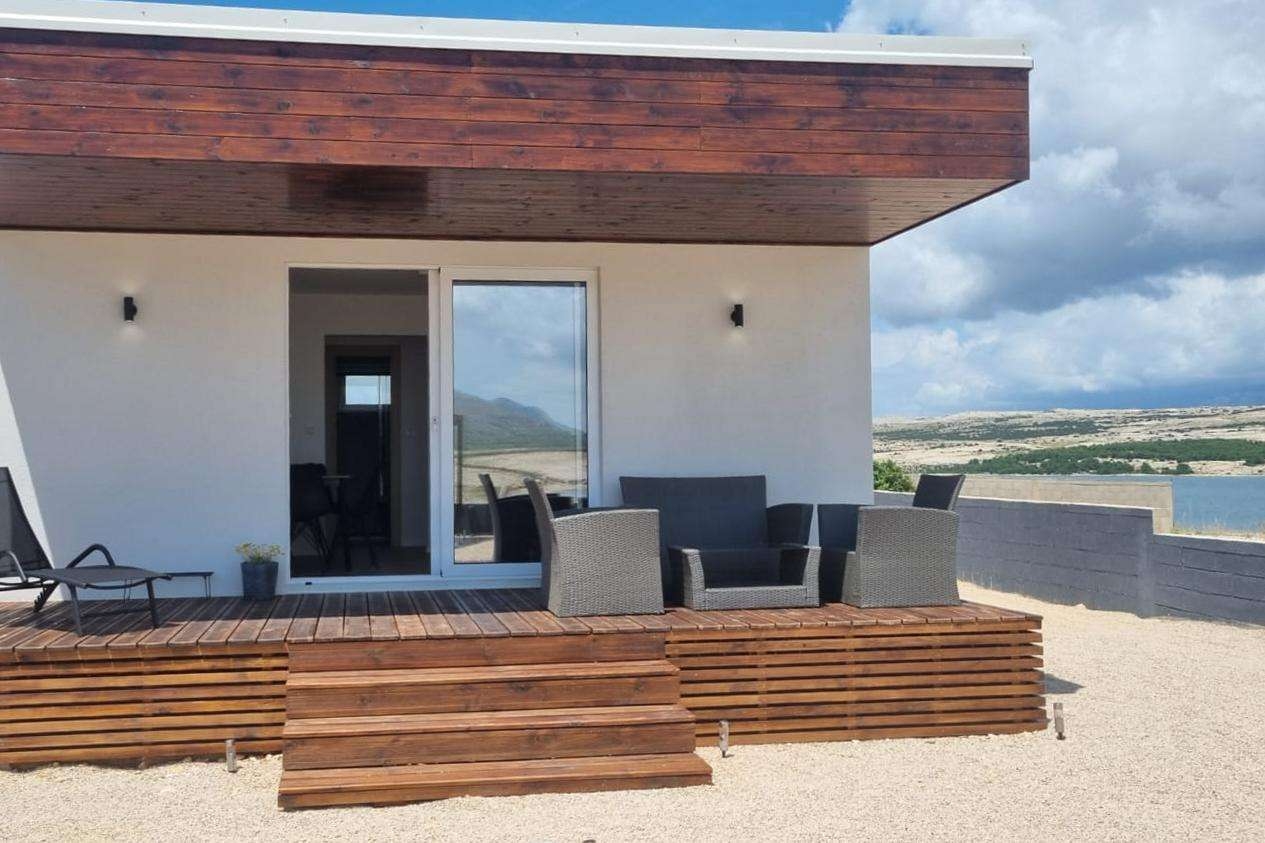 Two bedroom house near beach Cove Prnjica, Pag (K-23456) Two bedroom house near beach Cove Prnjica, Pag (K-23456)