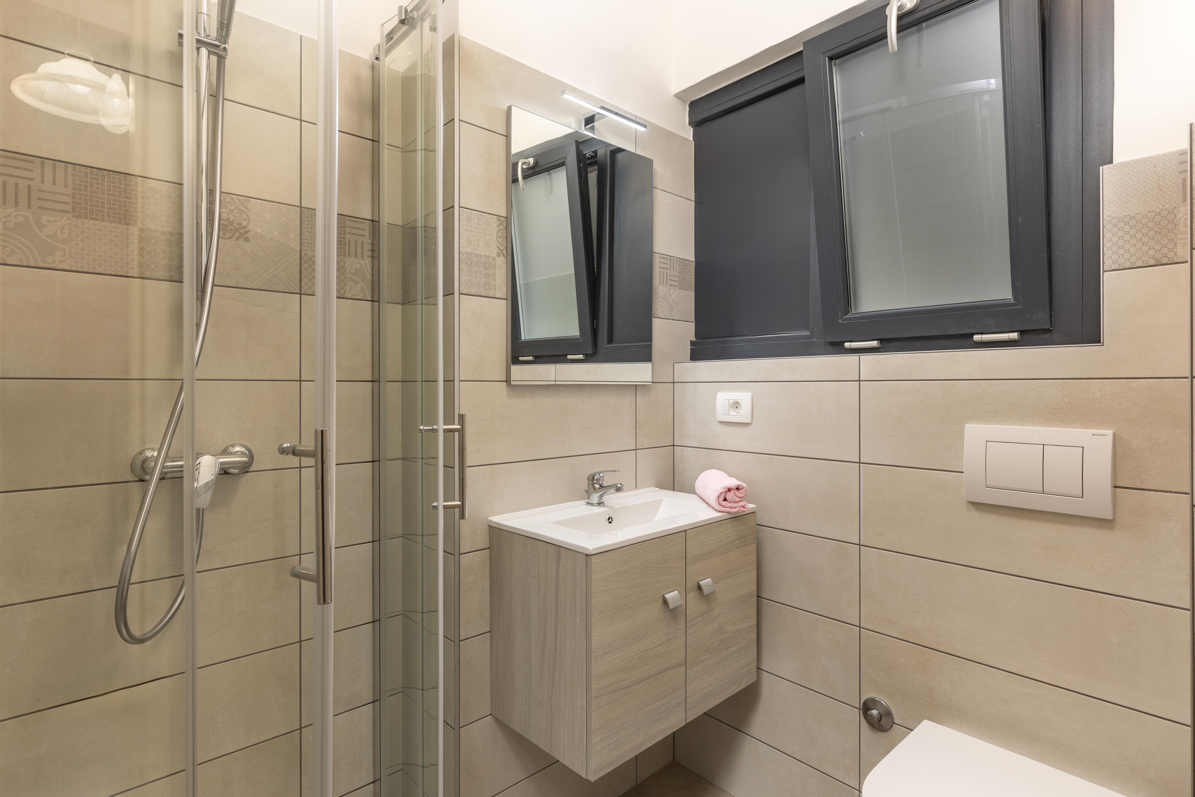 Three bedroom apartment with terrace Mošćenička Draga, Opatija  A-a