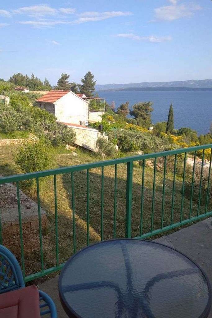 One bedroom apartment with terrace and sea view Murvica, Brač  A-b