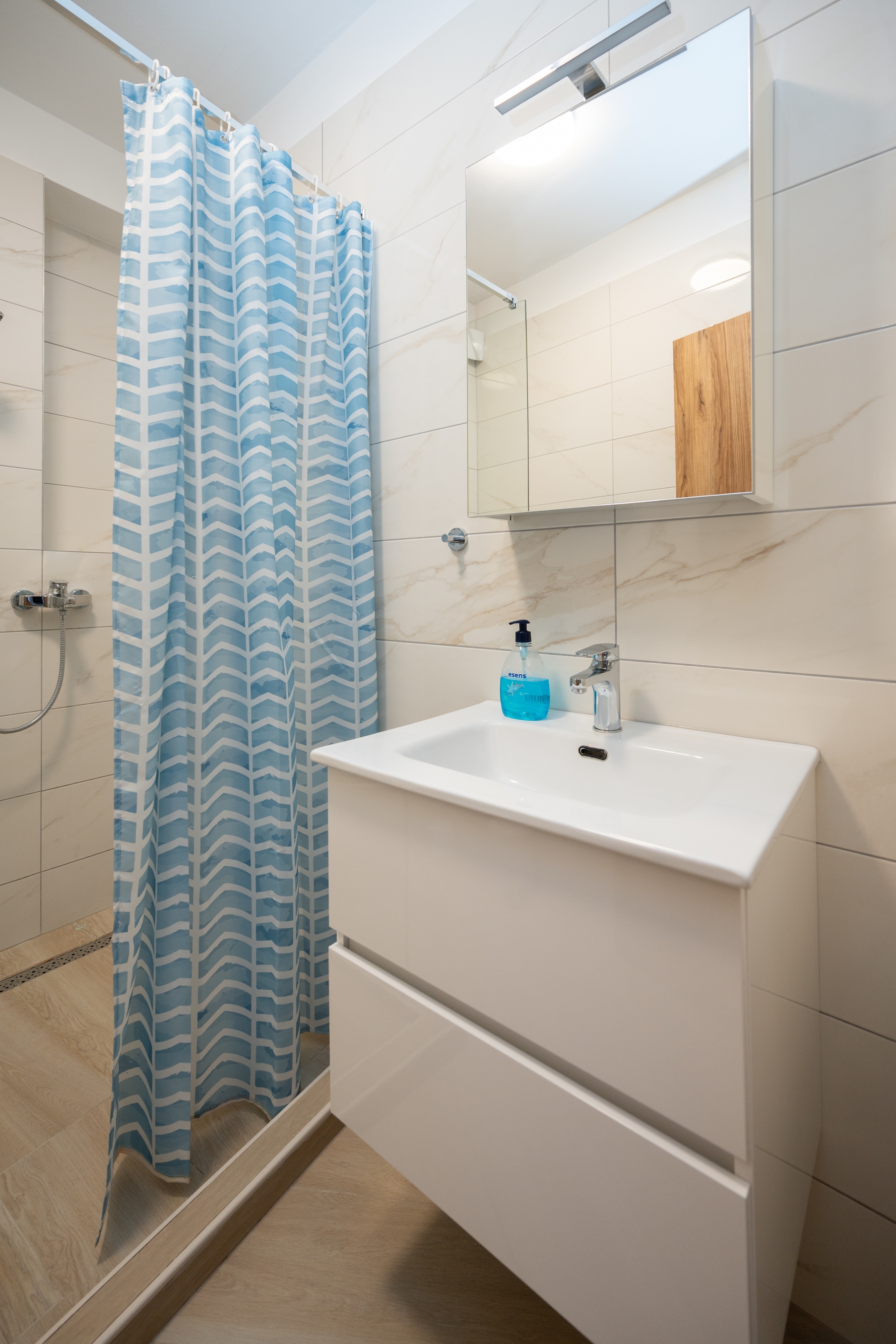 Four bedroom house with terrace and sea view Pakoštane, Biograd  K