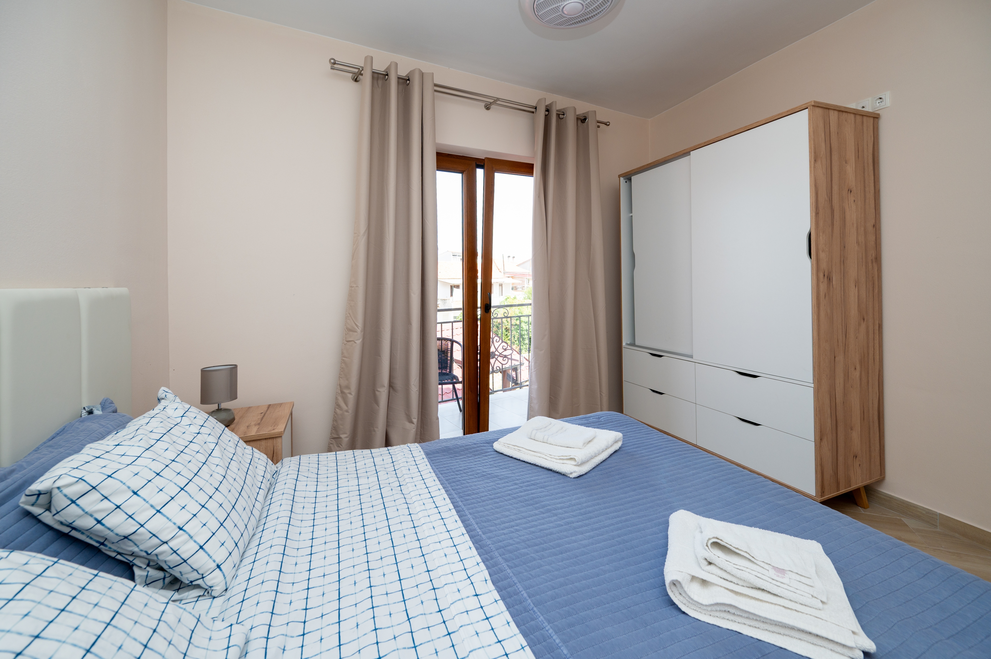 Four bedroom house with terrace and sea view Pakoštane, Biograd  K