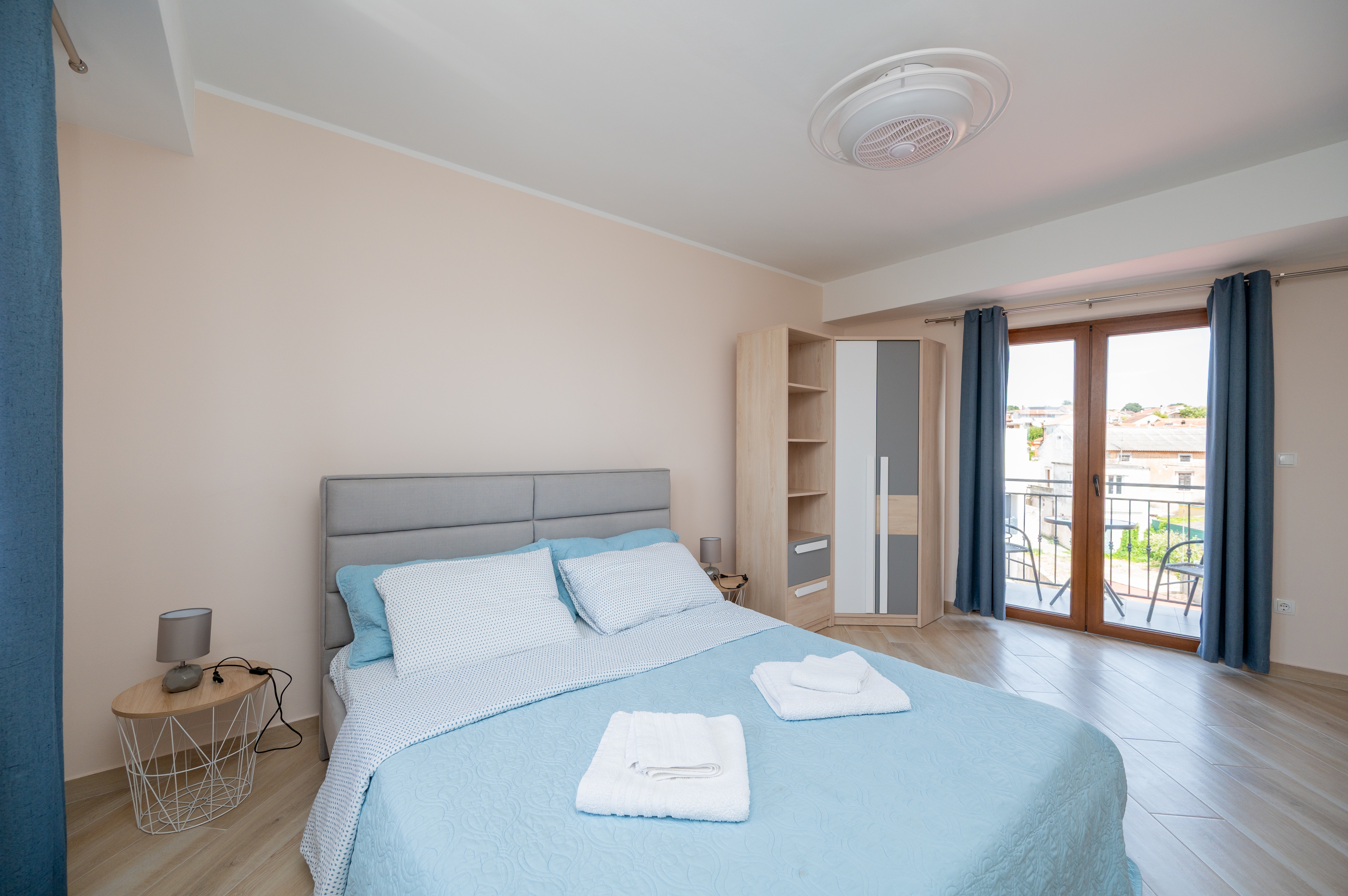 Four bedroom house with terrace and sea view Pakoštane, Biograd  K