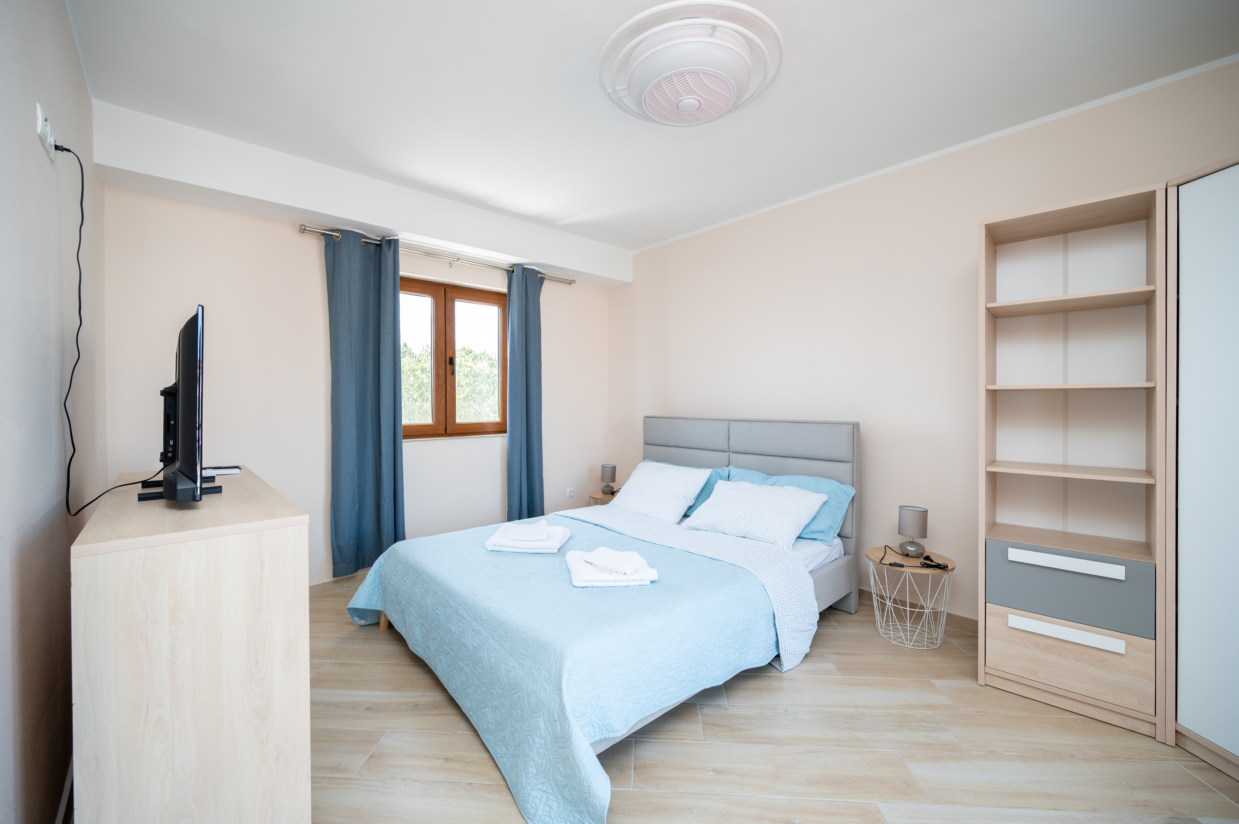 Four bedroom house with terrace and sea view Pakoštane, Biograd  K