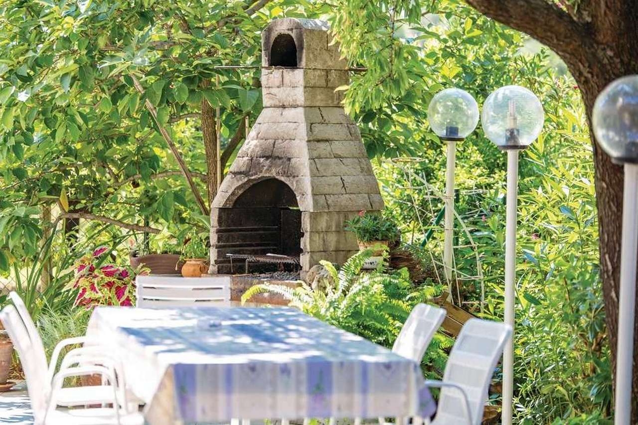 Room with balcony Banjol (Rab) (S-23468-a)