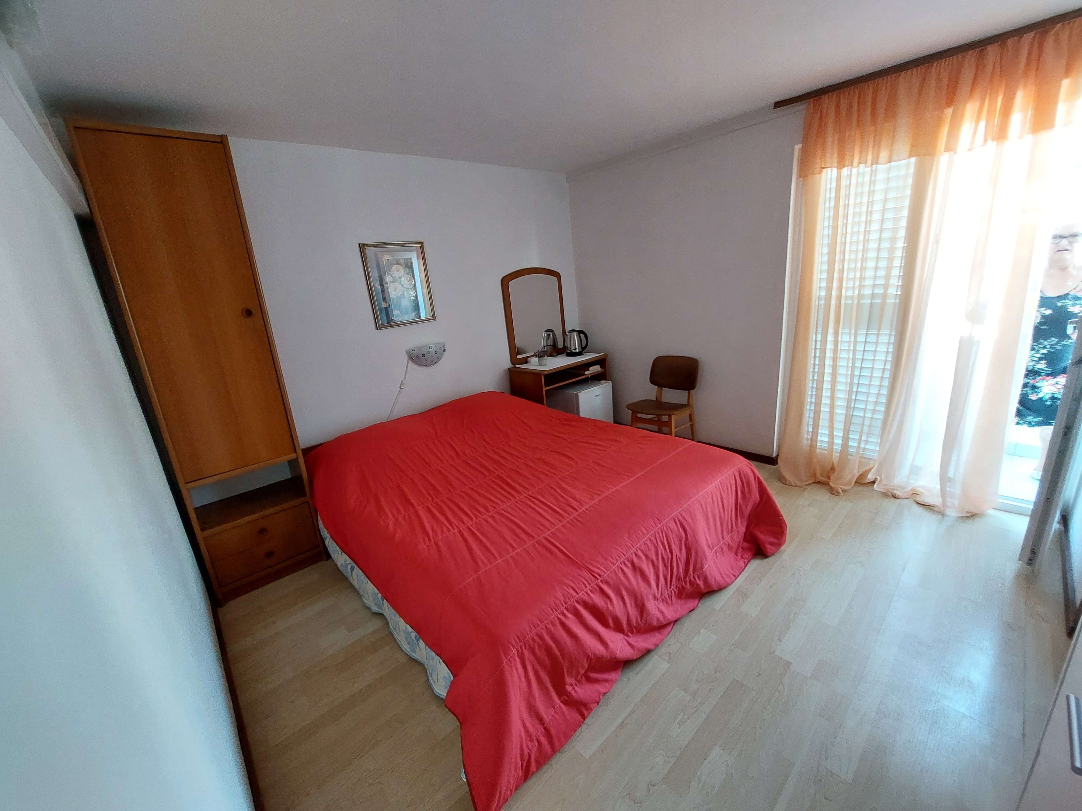 Room with balcony Banjol, Rab (S-23468-b) Room with balcony Banjol, Rab (S-23468-b)