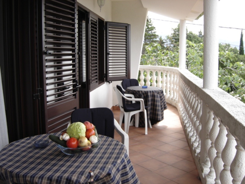 Three bedroom apartment with terrace and sea view Novi Vinodolski  A-a