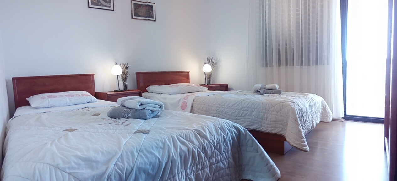 Three bedroom apartment with terrace and sea view Novi Vinodolski  A-a