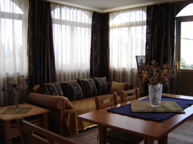 Three bedroom apartment with terrace and sea view Novi Vinodolski  A-a