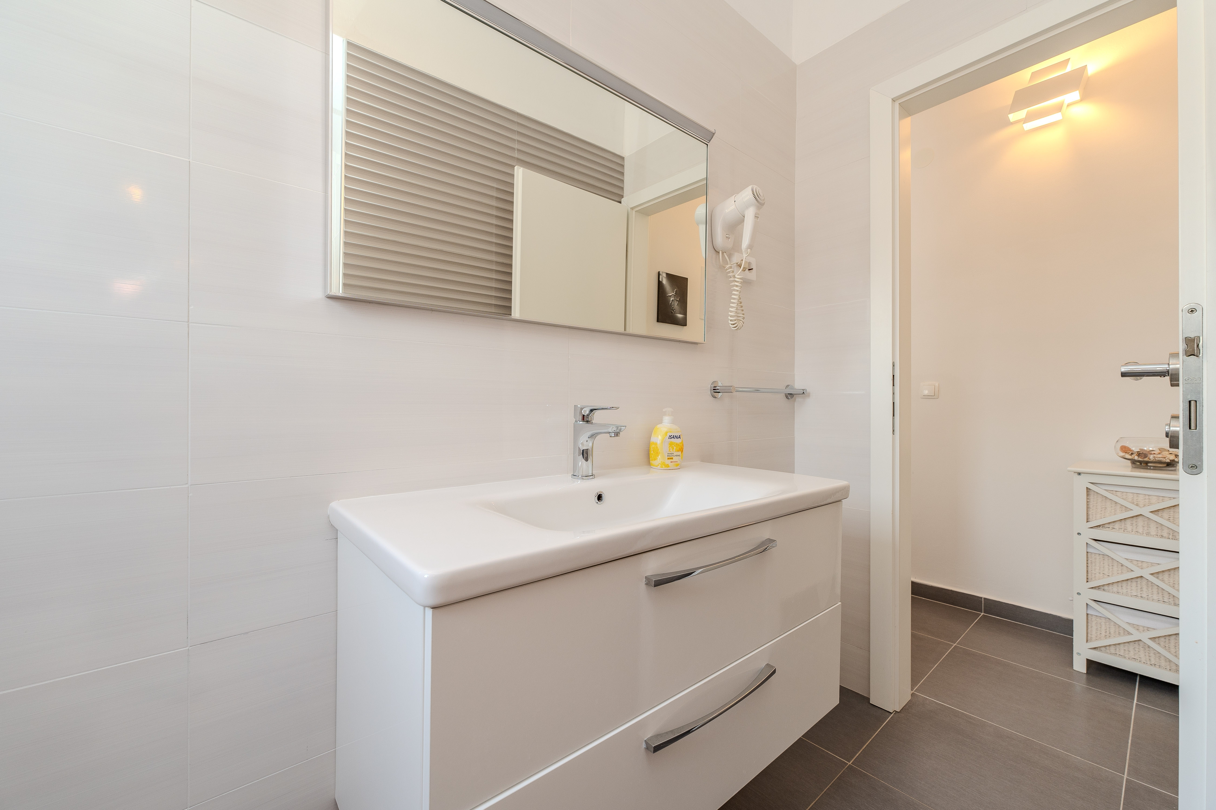 Two bedroom apartment with terrace and sea view Privlaka, Zadar  A-a
