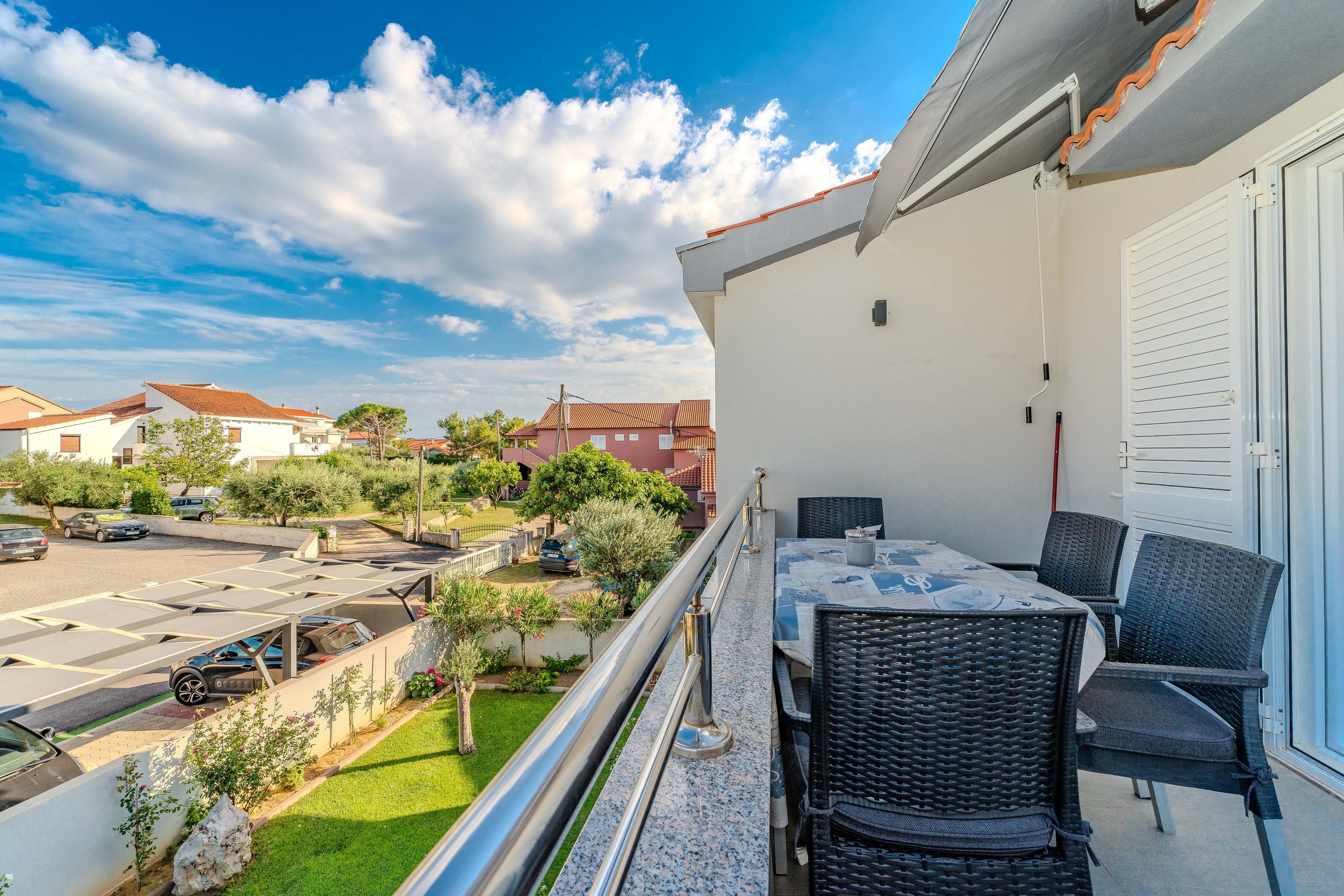 One bedroom apartment with balcony and sea view Privlaka, Zadar  A-d