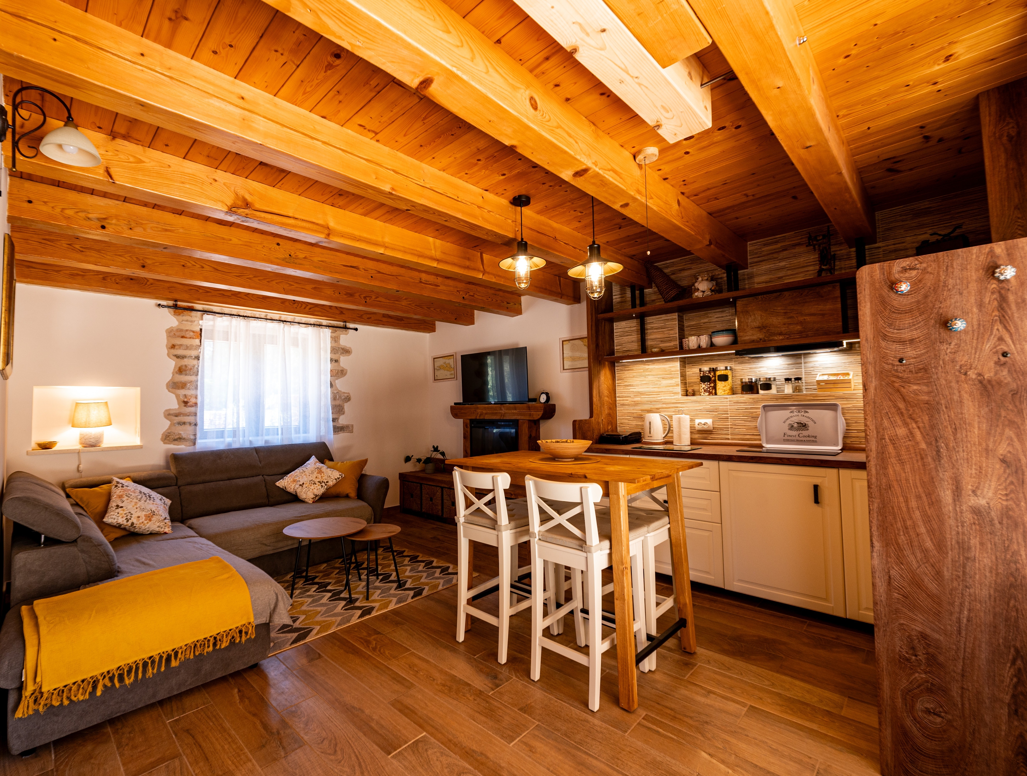 Three bedroom house with terrace Basina (Hvar) (K-23475) Three bedroom house with terrace Basina (Hvar) (K-23475)