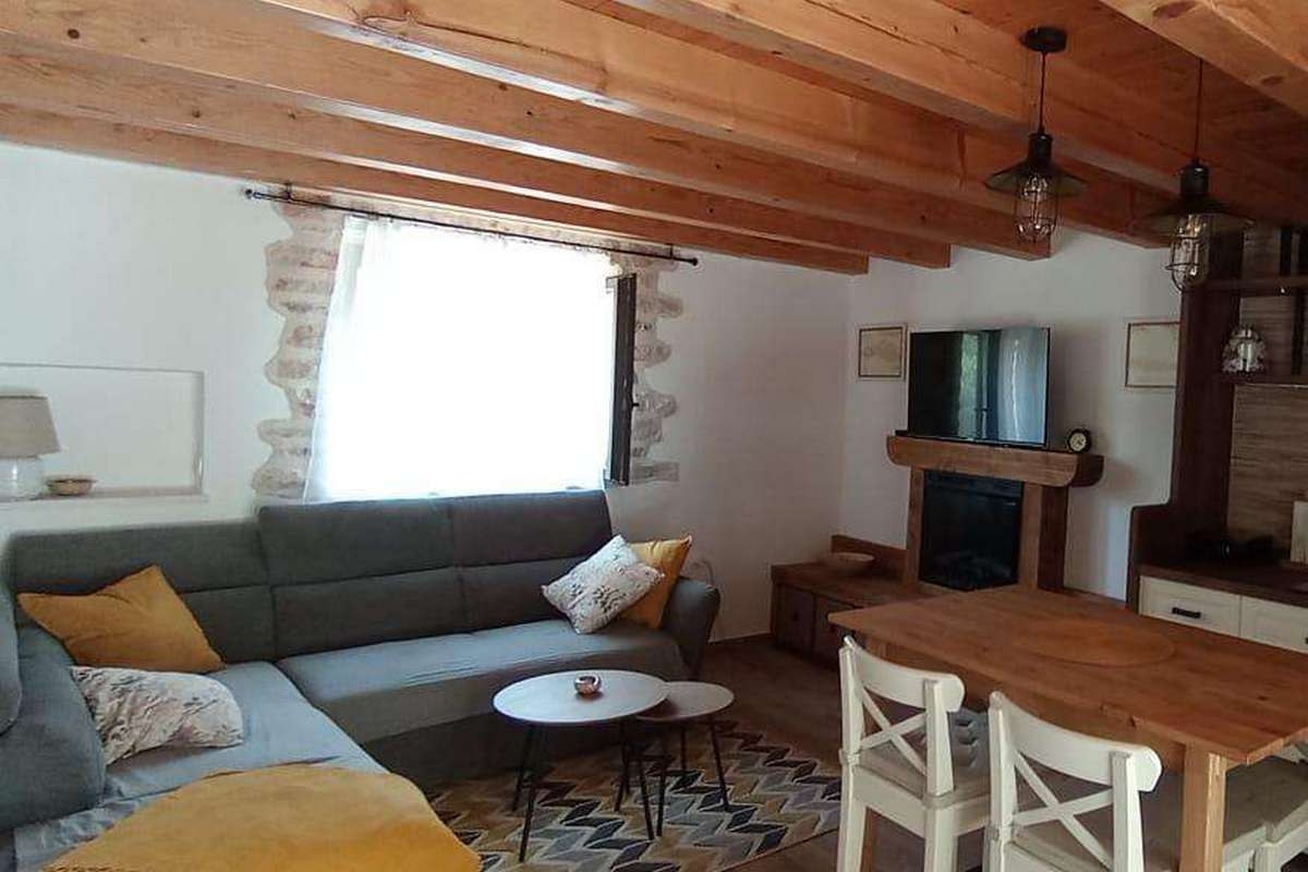 Three bedroom house with terrace Basina, Hvar  K