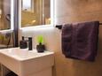 Novi Vinodolski, Bathroom in the apartment, WiFi.