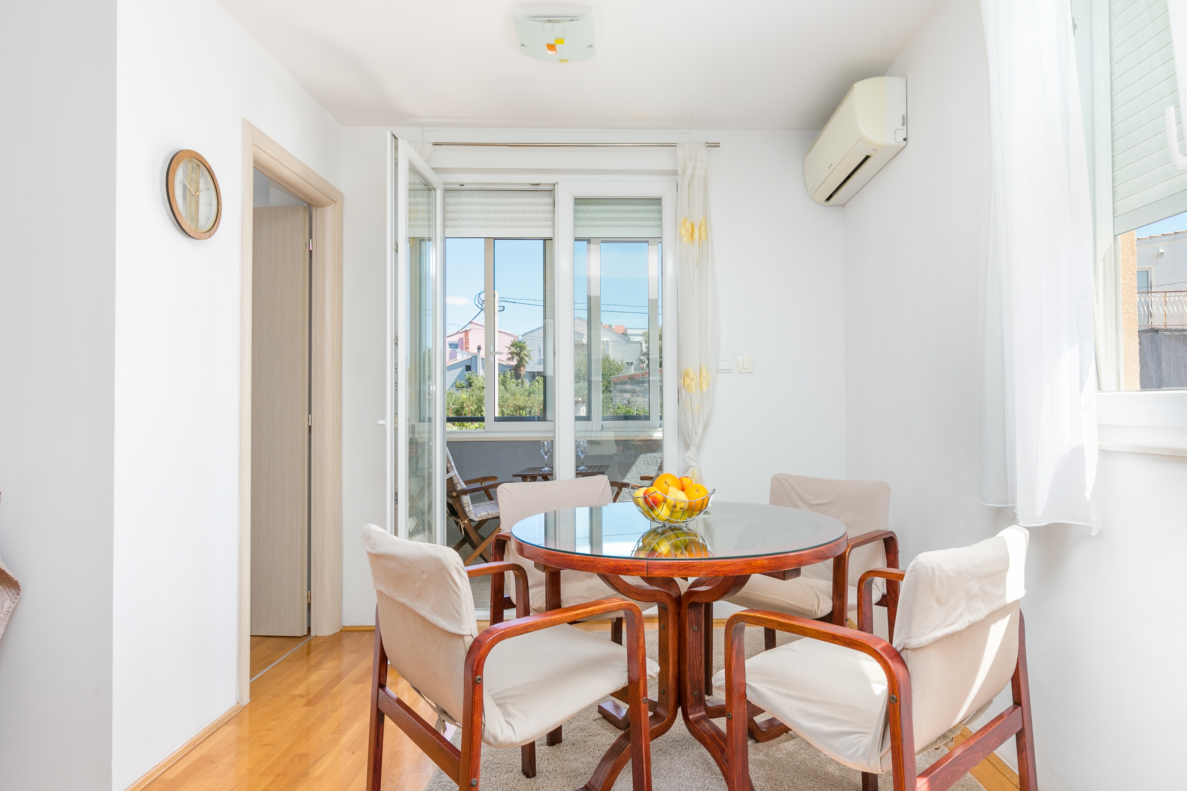 One bedroom apartment with terrace Split (A-23485-a) One bedroom apartment with terrace Split (A-23485-a)