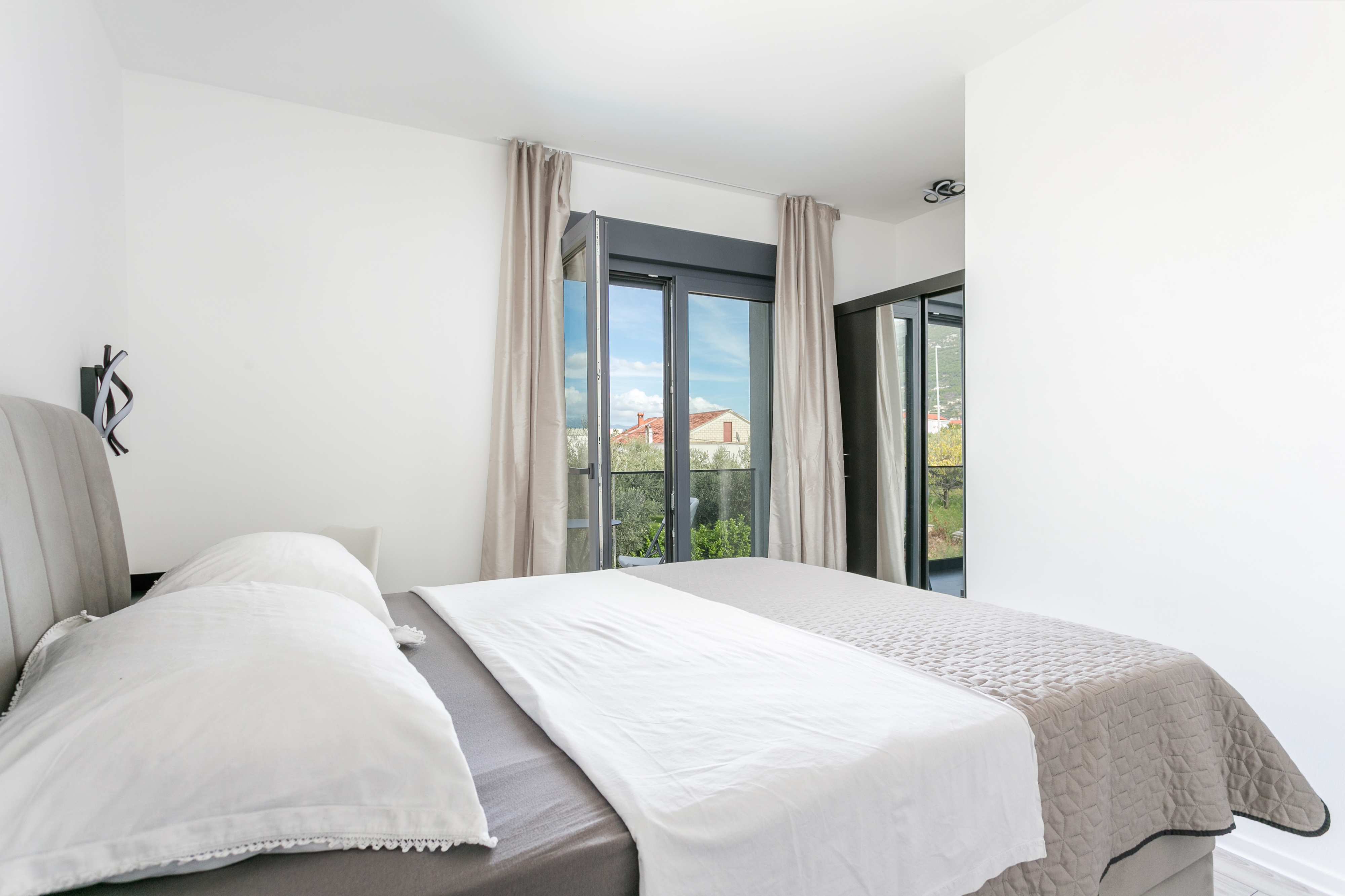 Comfortable and spacious house with terrace Kaštel Štafilić, Kaštela  K
