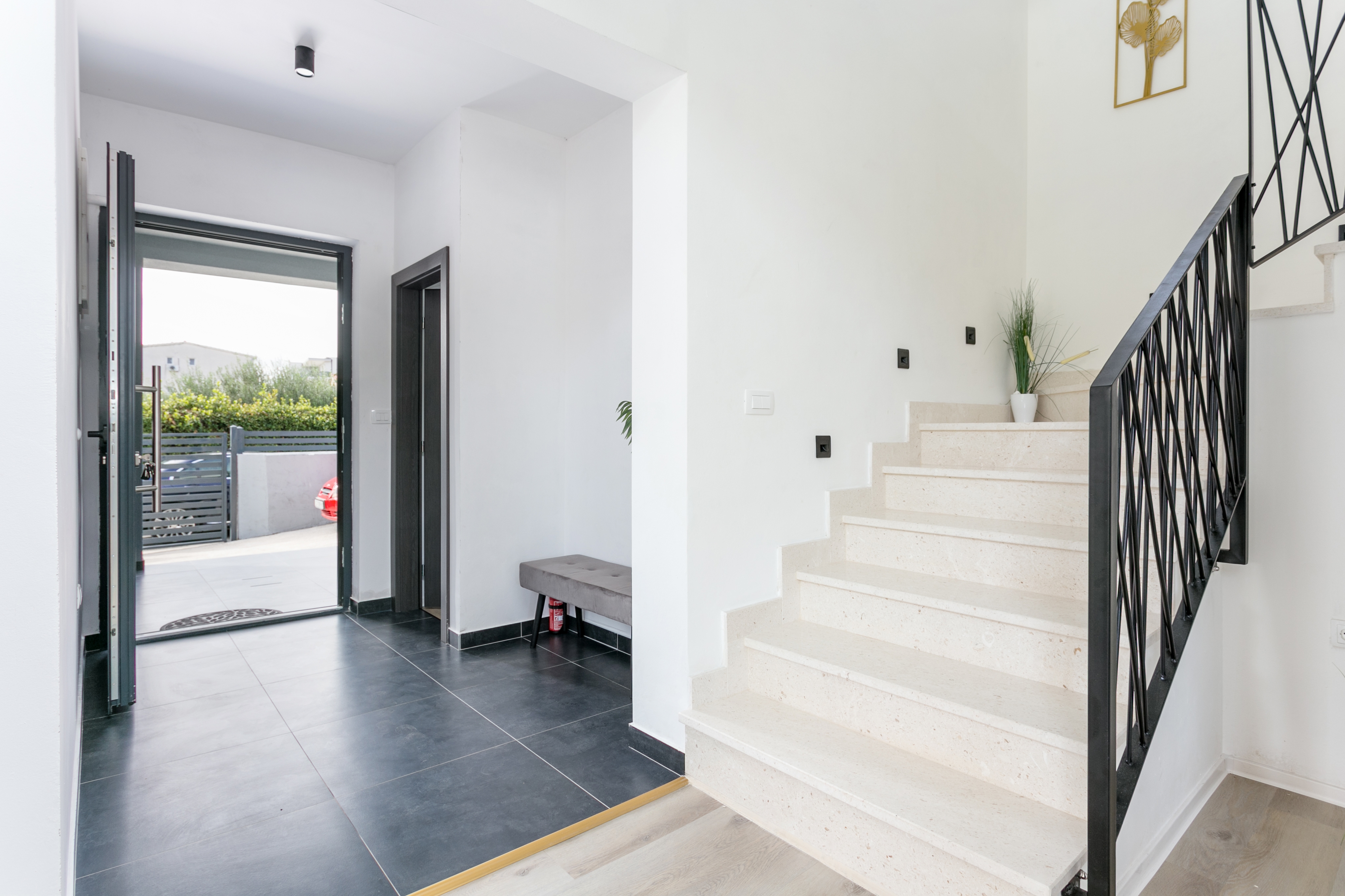 Comfortable and spacious house with terrace Kaštel Štafilić, Kaštela  K