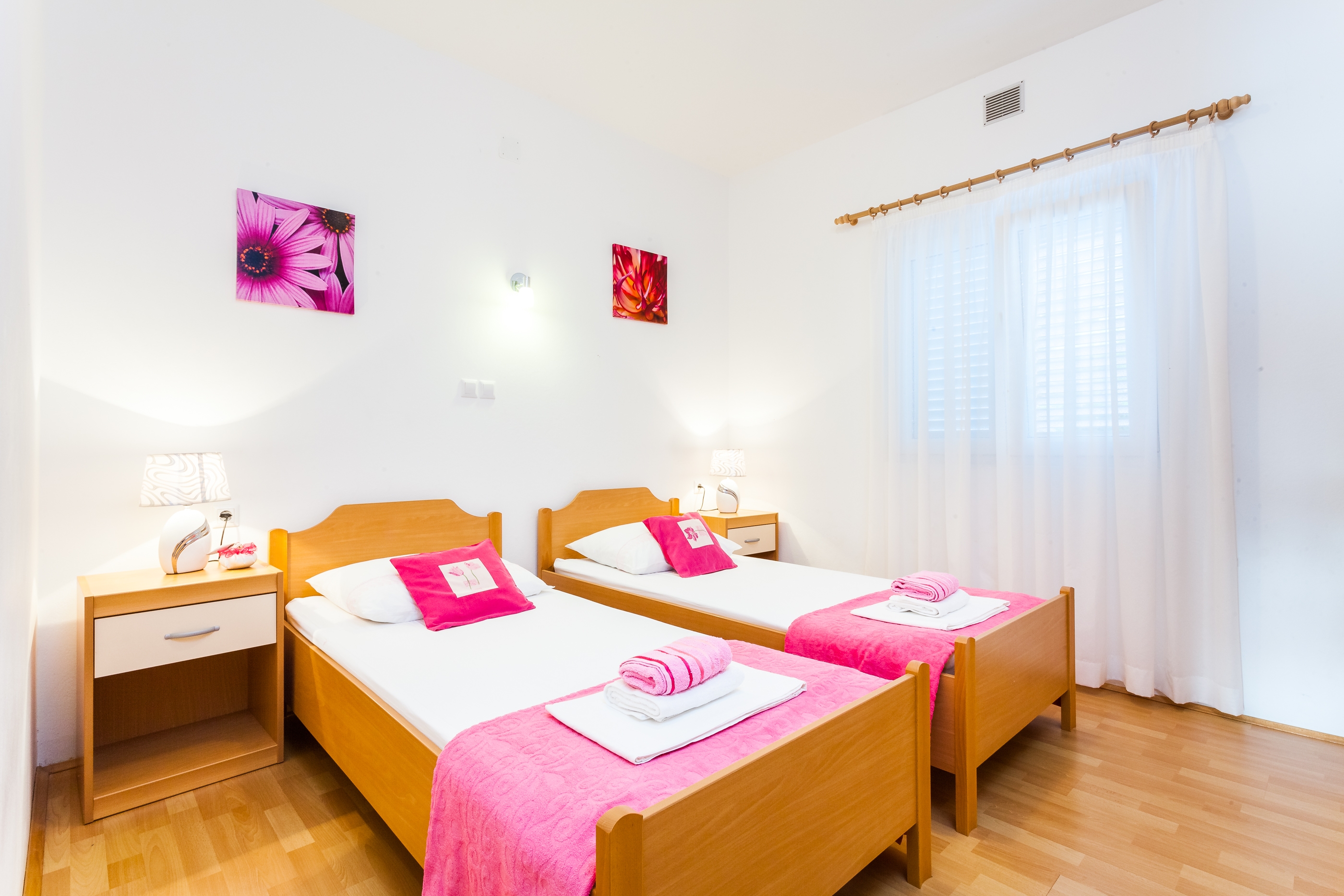 Comfortable and spacious house near beach Gršćica, Korčula  K