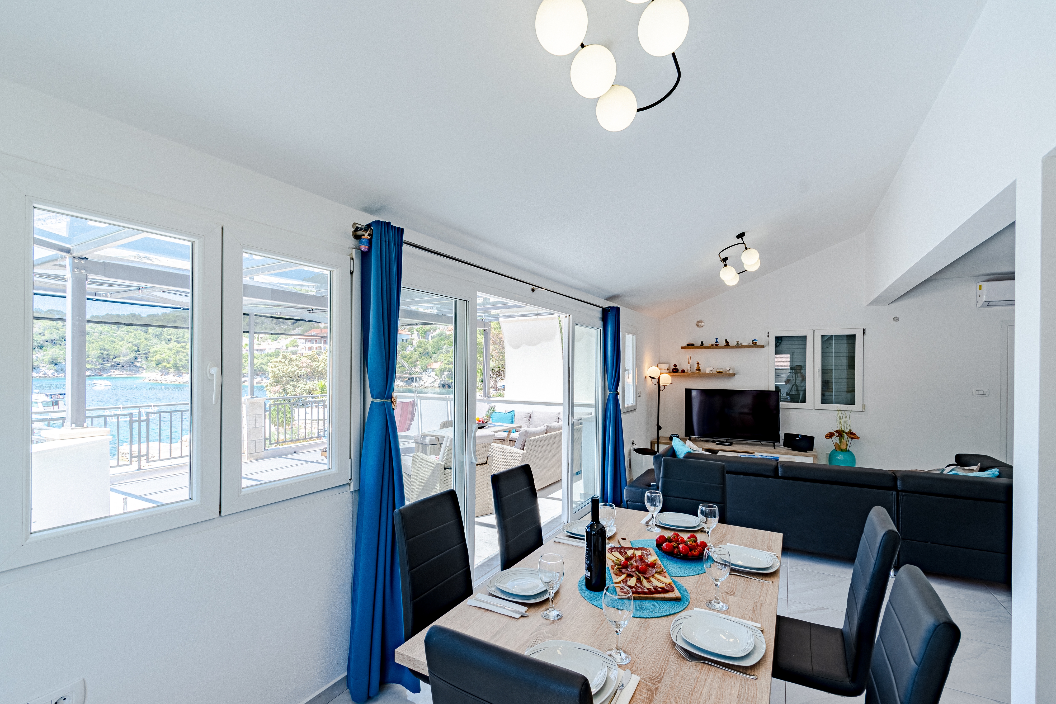Comfortable and spacious house near beach Gršćica, Korčula  K