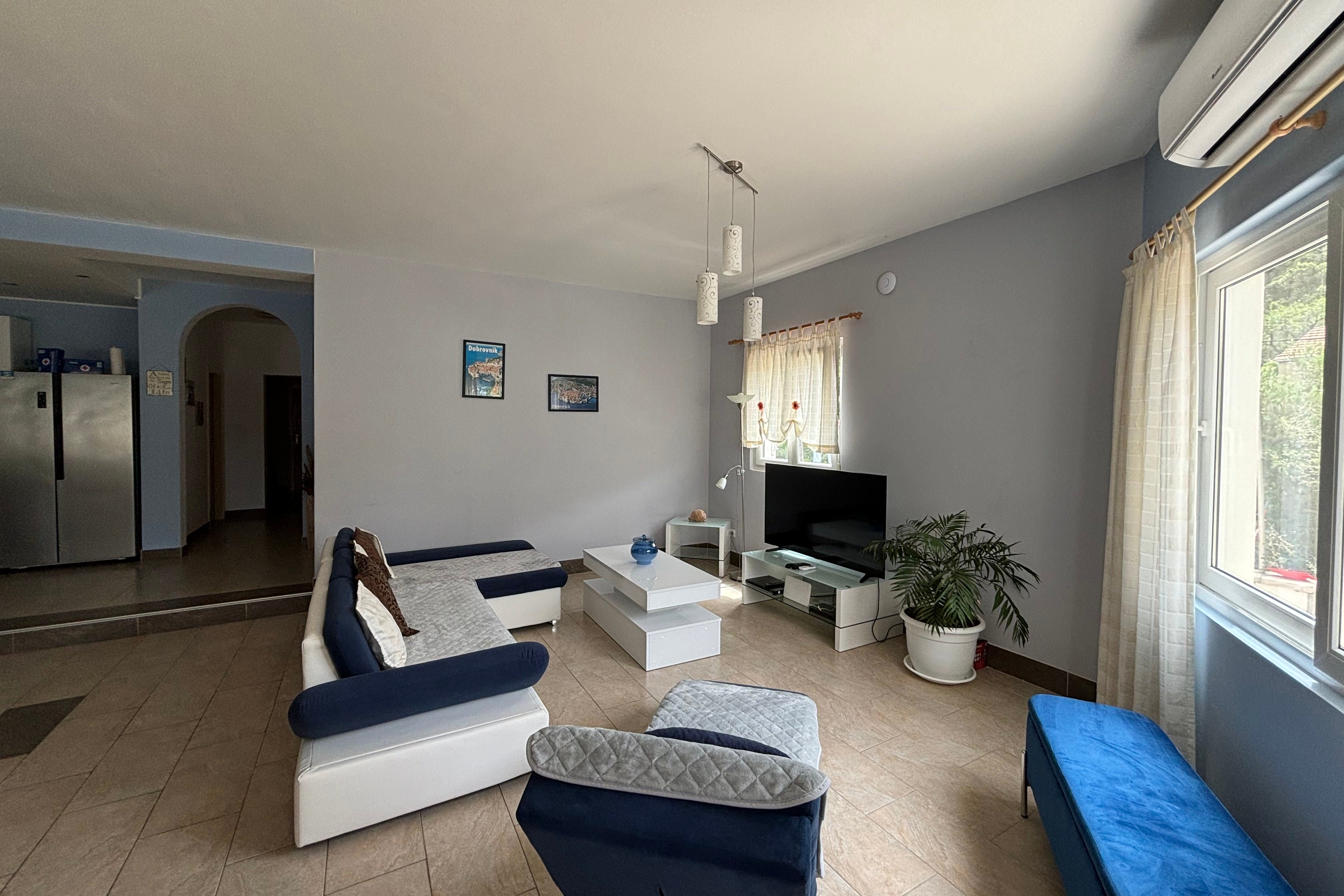 Comfortable and spacious house near beach Gršćica, Korčula (K-23487) Comfortable and spacious house near beach Gršćica, Korčula (K-23487)