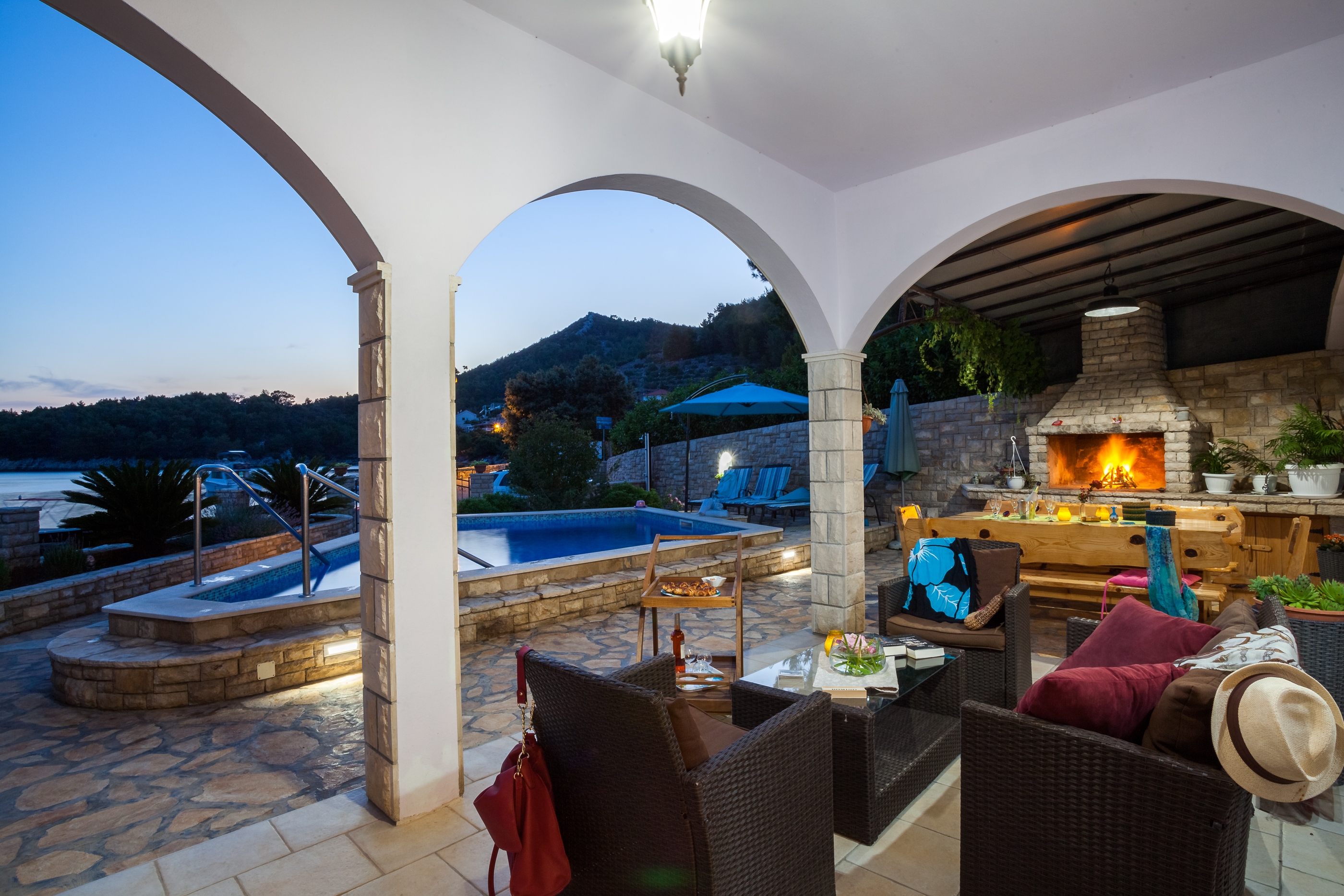 Comfortable and spacious house near beach Gršćica, Korčula  K