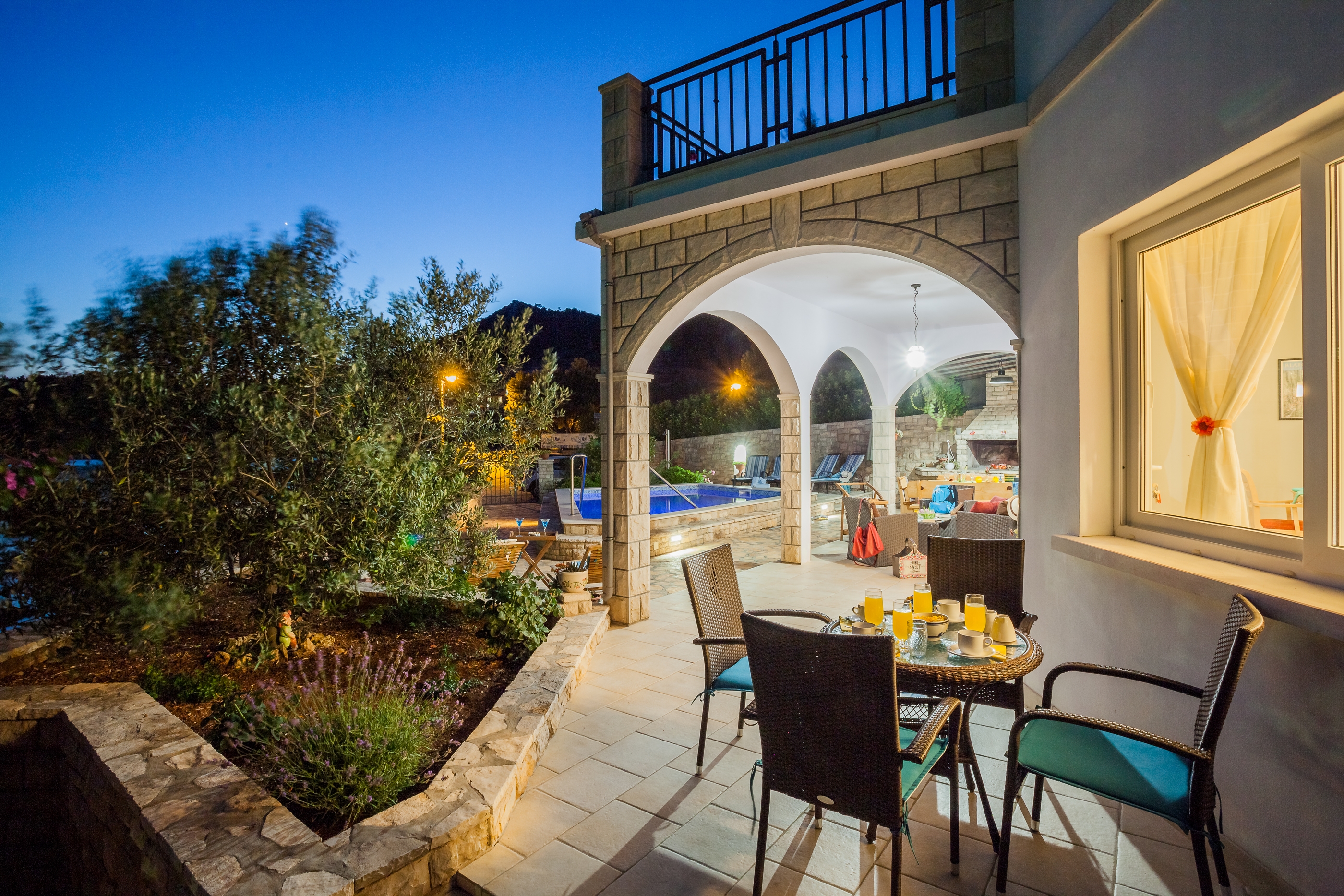Comfortable and spacious house near beach Gršćica, Korčula  K