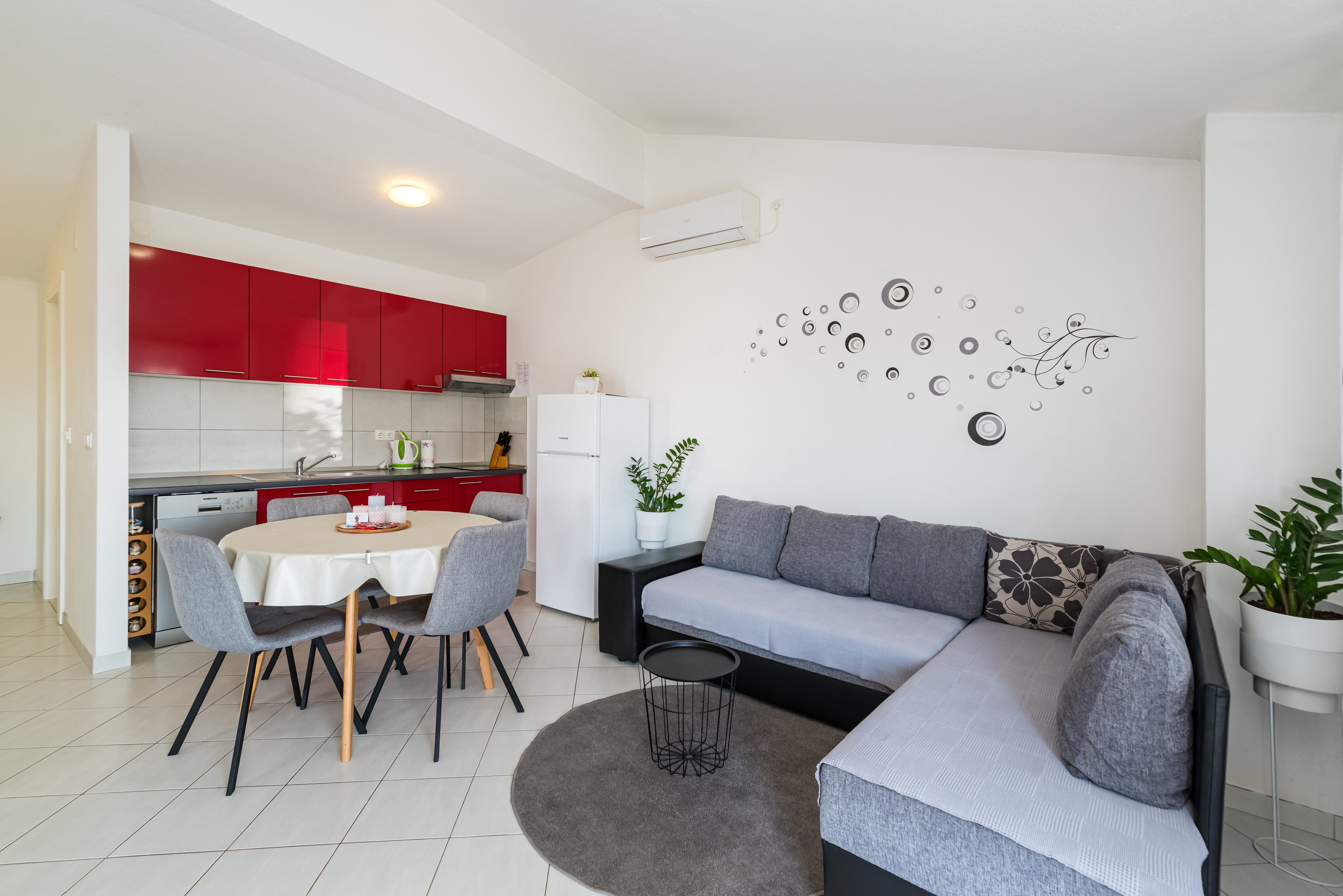 Two bedroom apartment with terrace Nin, Zadar (A-23493-a) Two bedroom apartment with terrace Nin, Zadar (A-23493-a)