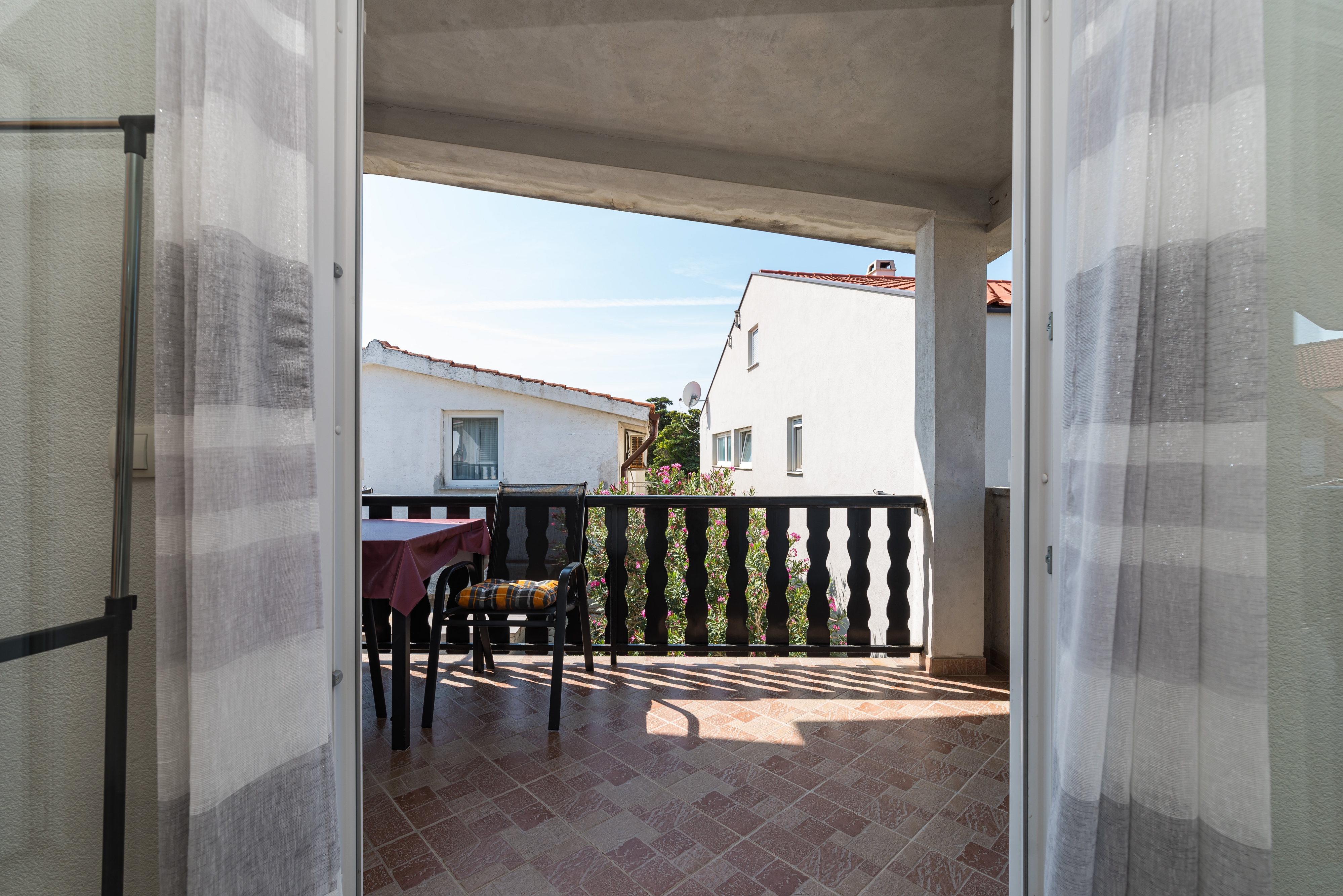 Two bedroom apartment with terrace Nin, Zadar  A-a