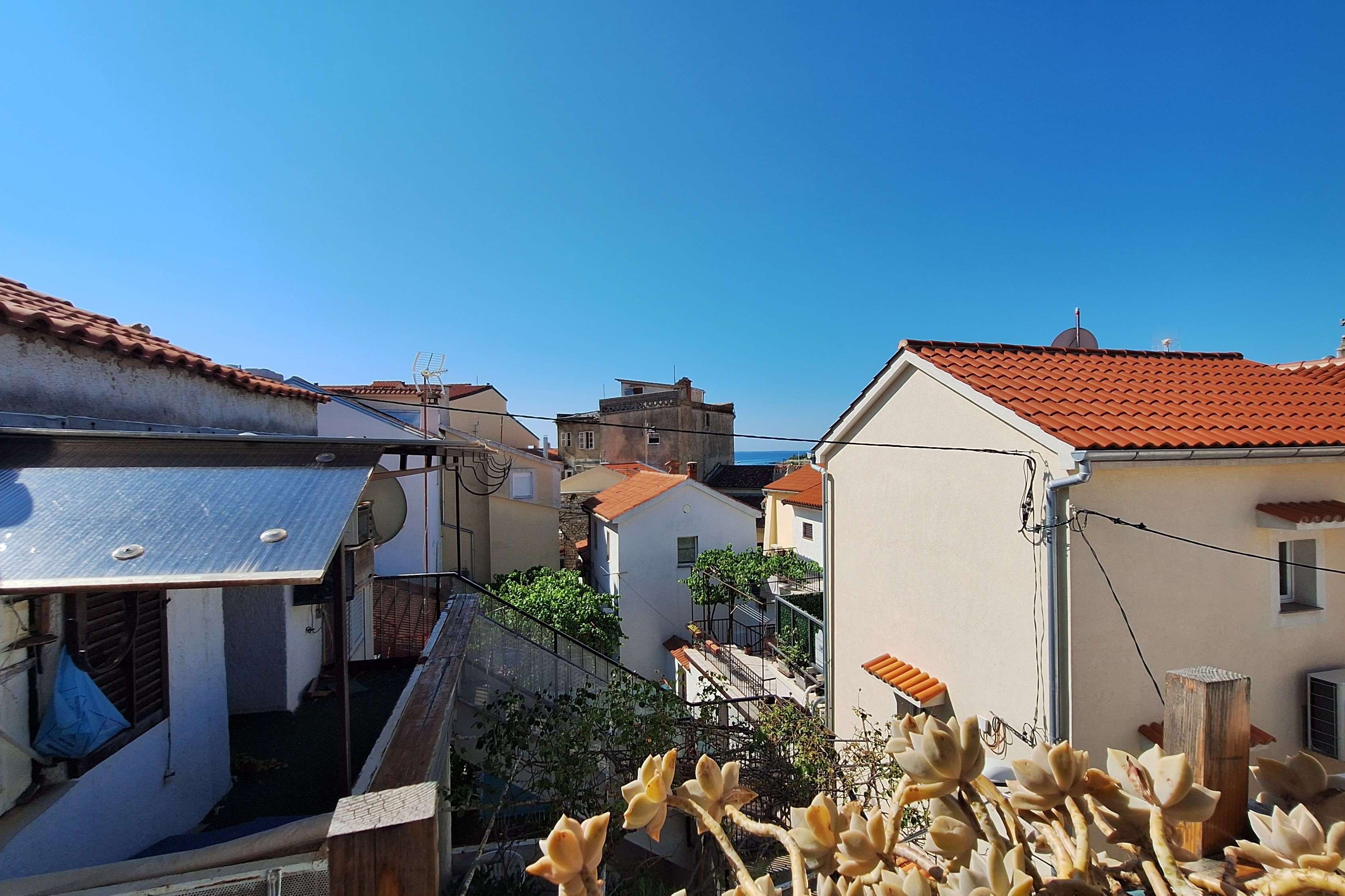 Studio flat with balcony Krk  AS-a