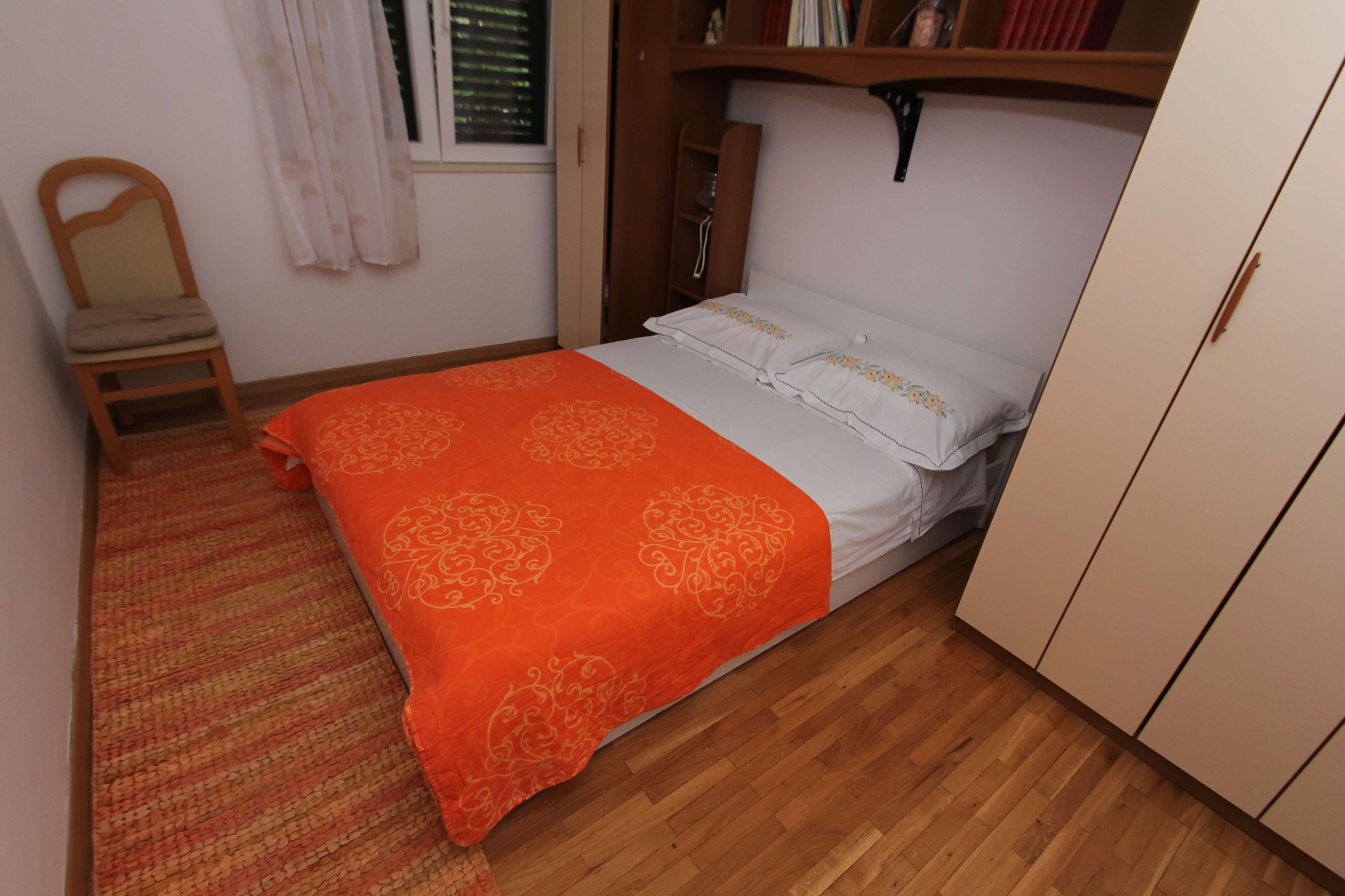 Two bedroom apartment with terrace and sea view Kaštel Sućurac, Kaštela  A-a