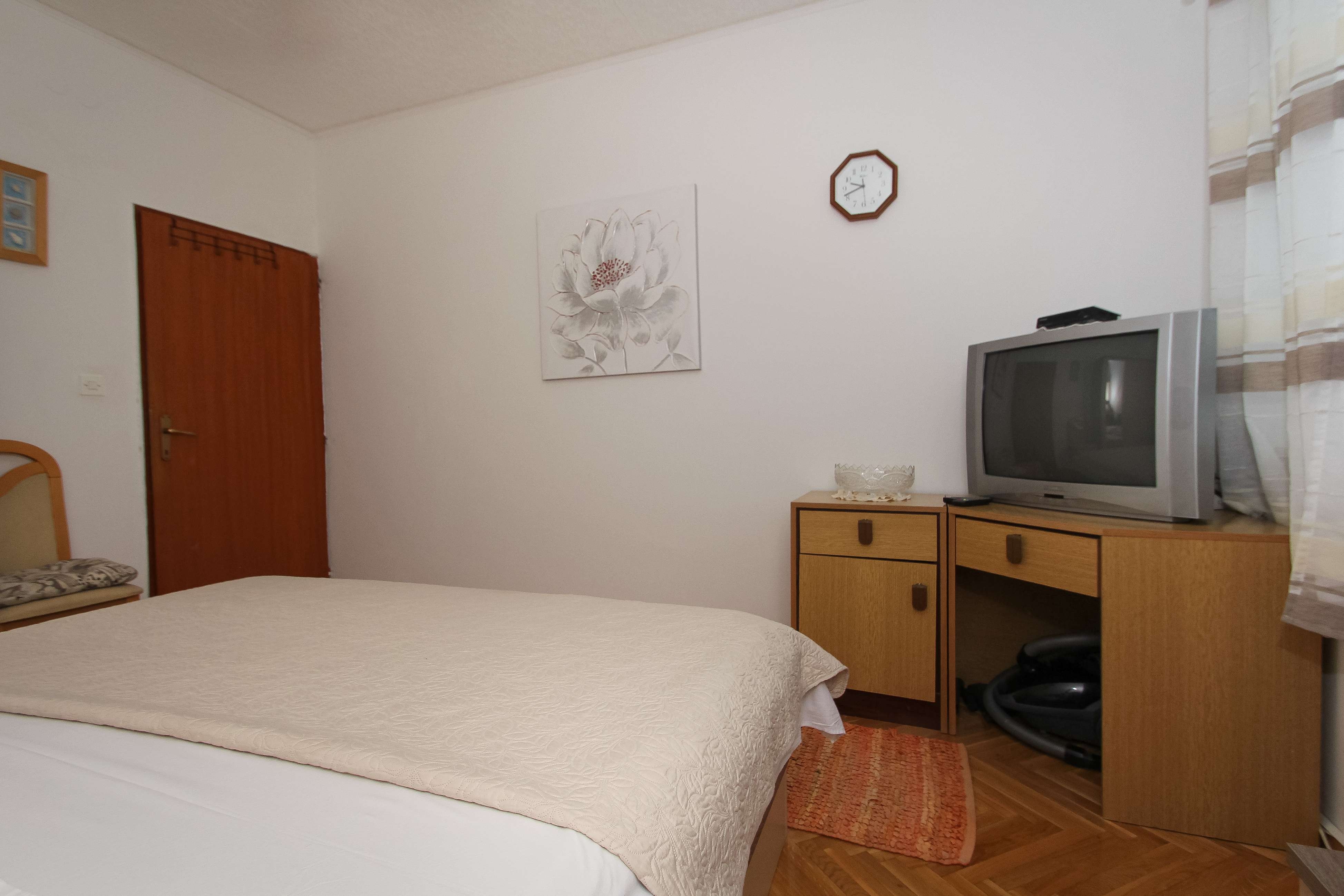 Two bedroom apartment with terrace and sea view Kaštel Sućurac, Kaštela  A-a