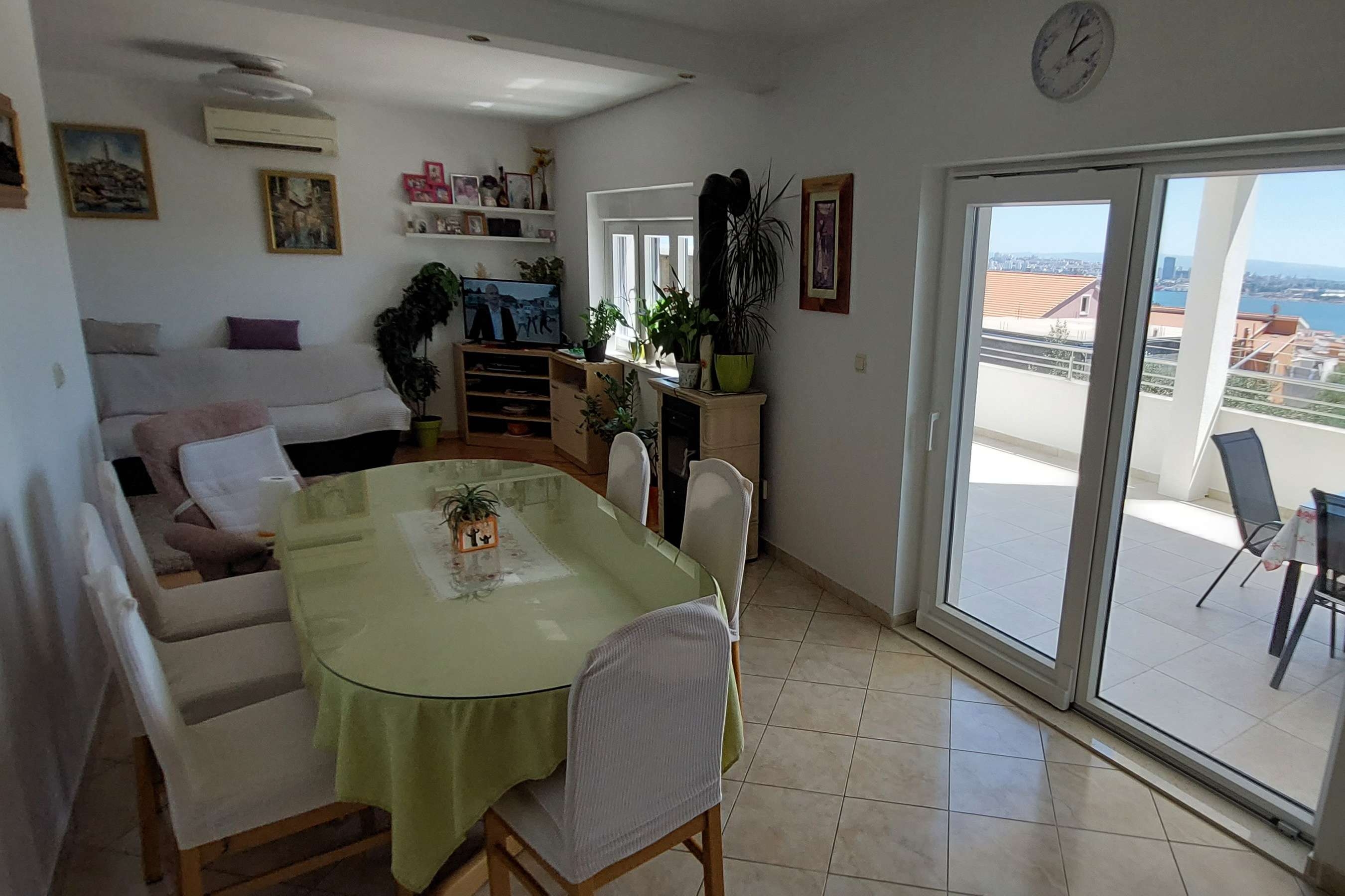 Two bedroom apartment with terrace and sea view Kaštel Sućurac, Kaštela  A-a