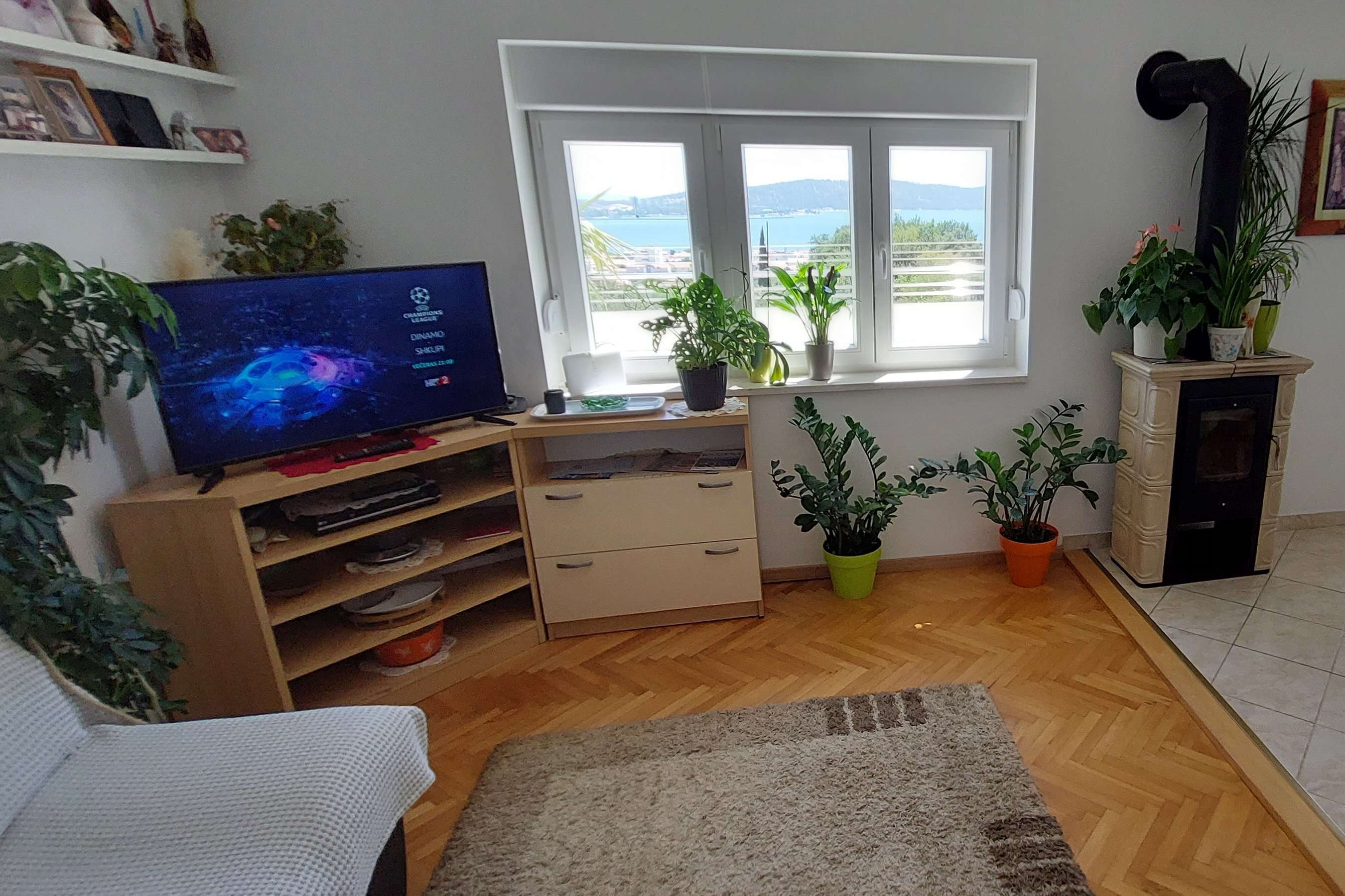 Two bedroom apartment with terrace and sea view Kaštel Sućurac, Kaštela  A-a