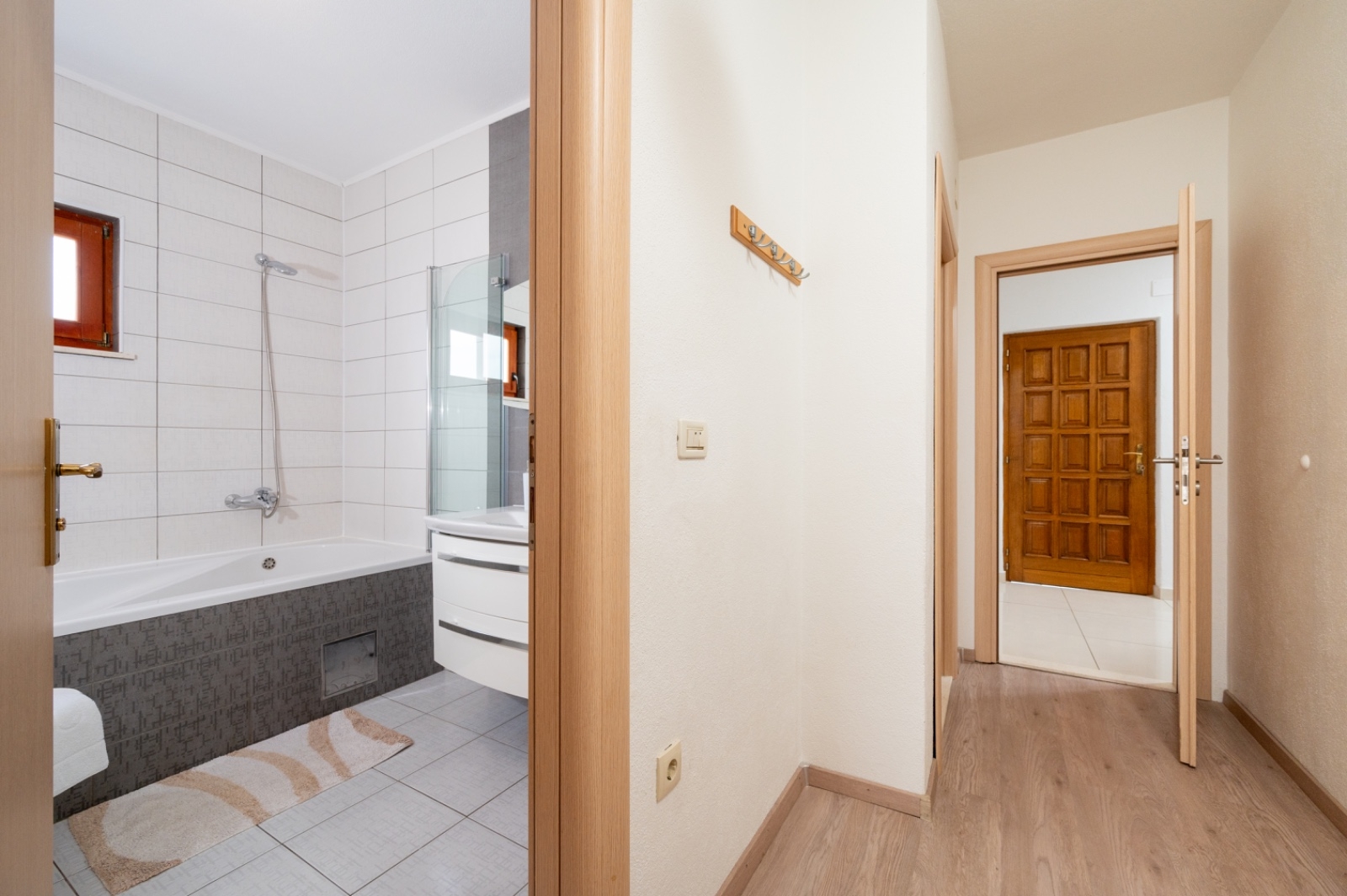 Two bedroom apartment with terrace and sea view Okrug Gornji, Čiovo  A-a
