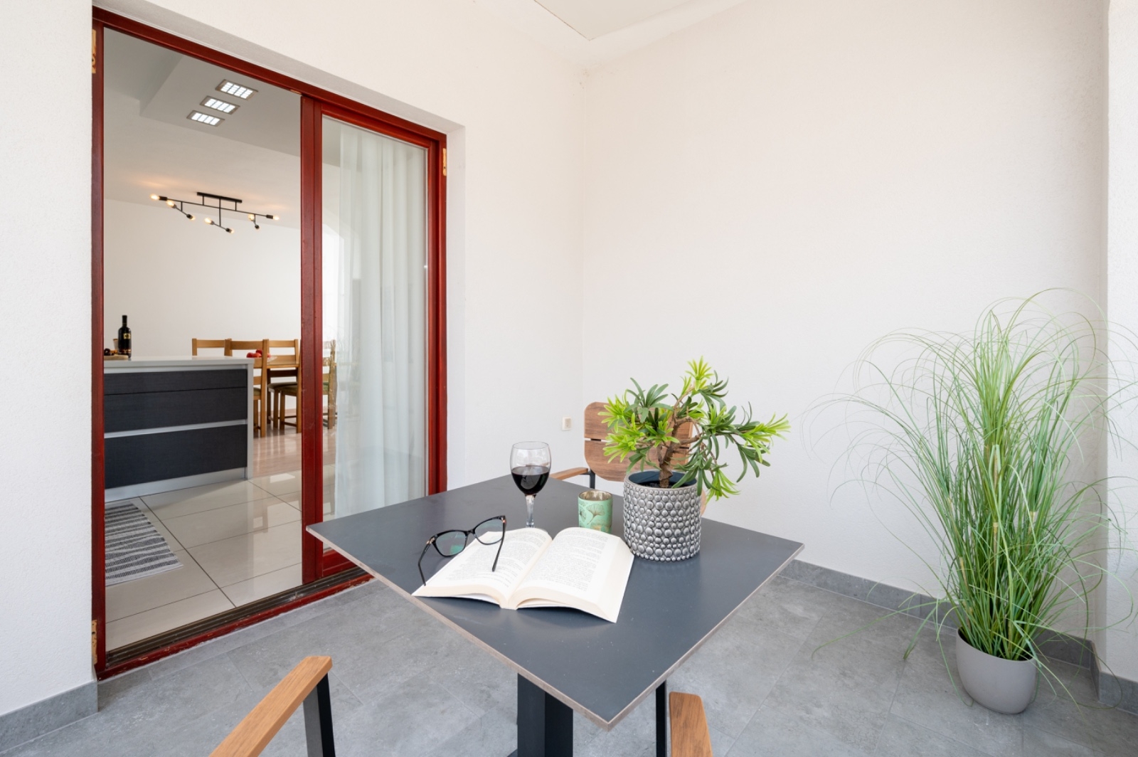 Two bedroom apartment with terrace and sea view Okrug Gornji, Čiovo  A-a