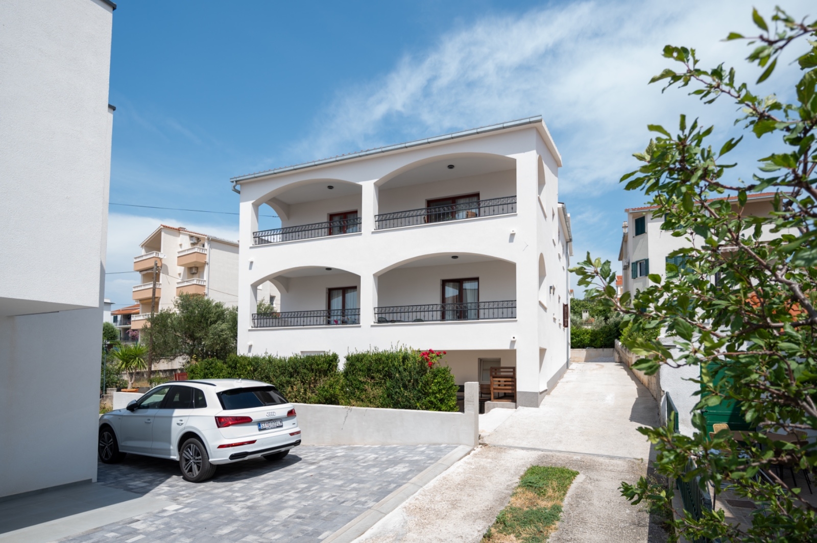 Two bedroom apartment with terrace and sea view Okrug Gornji (Čiovo) (A-23497-a) Two bedroom apartment with terrace and sea view Okrug Gornji (Čiovo) (A-23497-a)