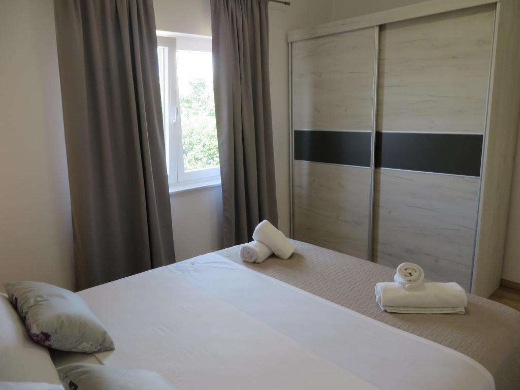 Three bedroom house with terrace Biograd na Moru, Biograd  K