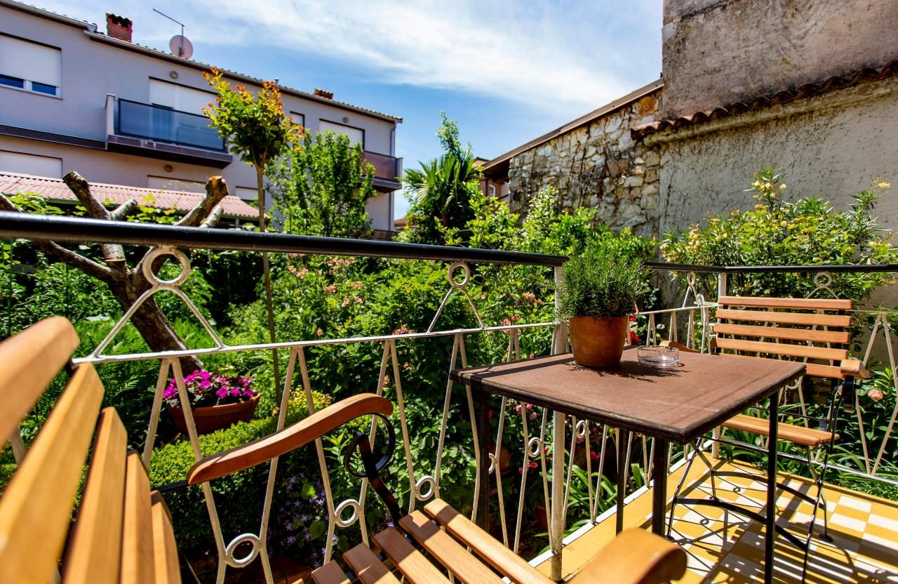 One bedroom apartment with balcony Rovinj  A-b